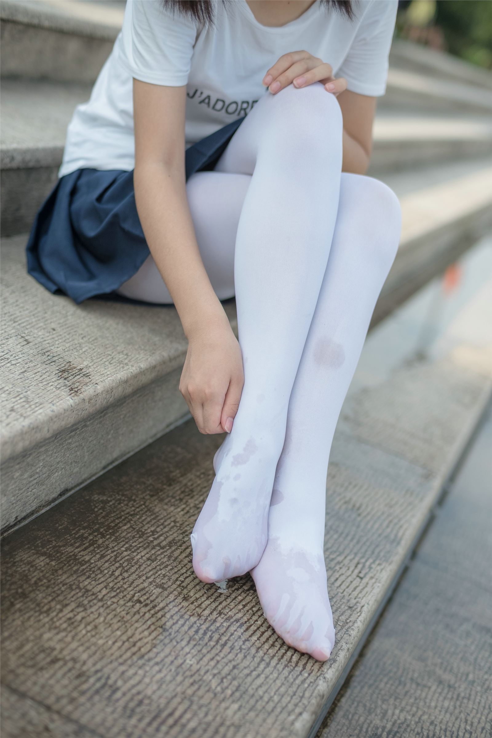 森萝财团写真 - [BETA-001] 高中生的户外白丝