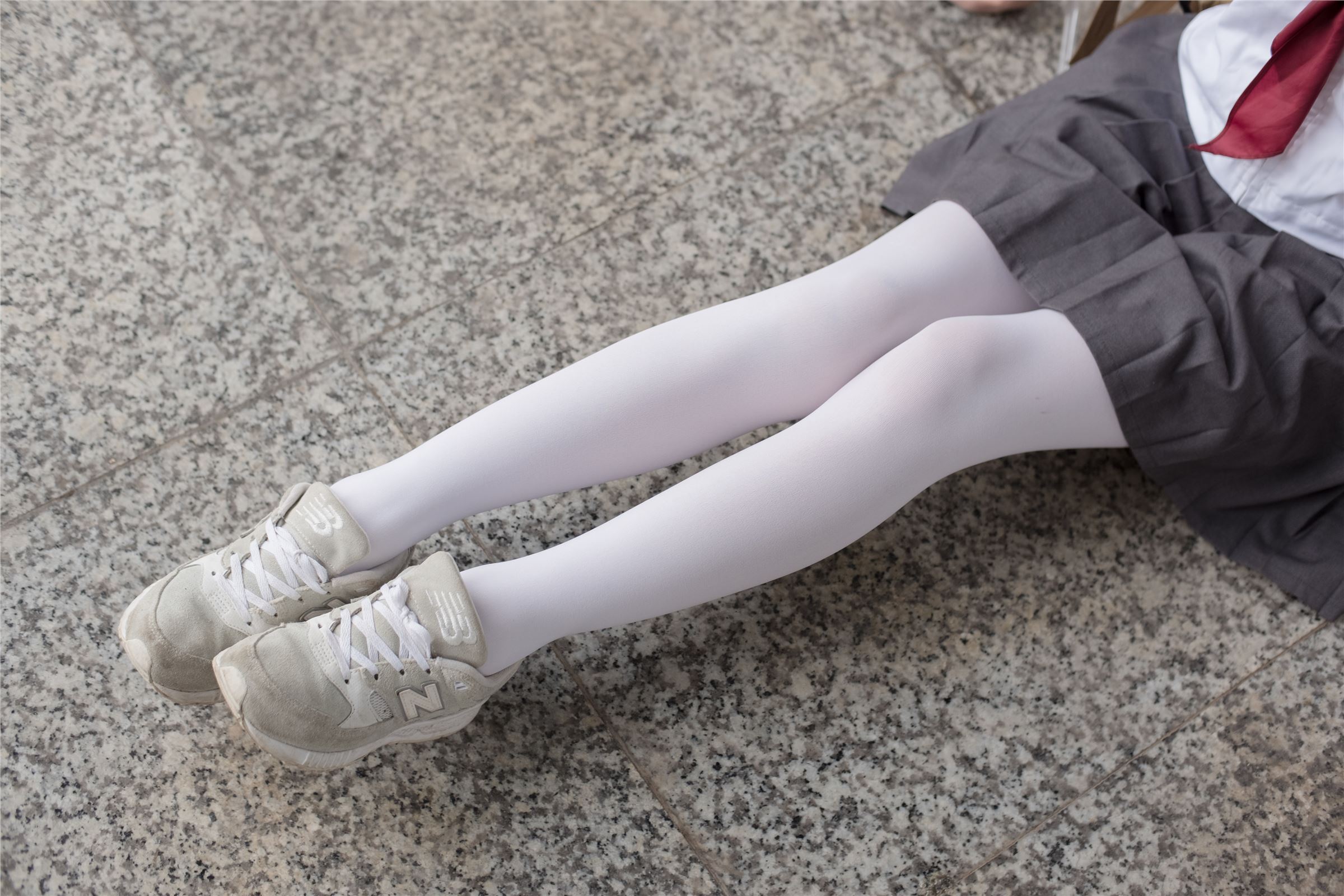 [森萝财团]萝莉丝足写真 BETA-003