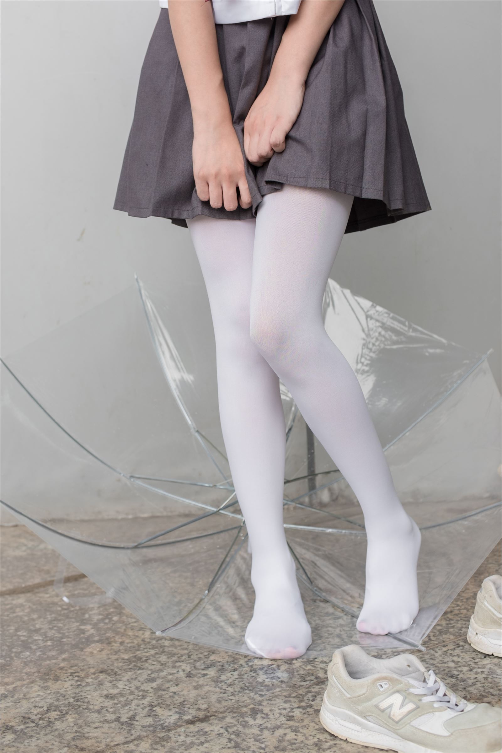 [森萝财团]萝莉丝足写真 BETA-003