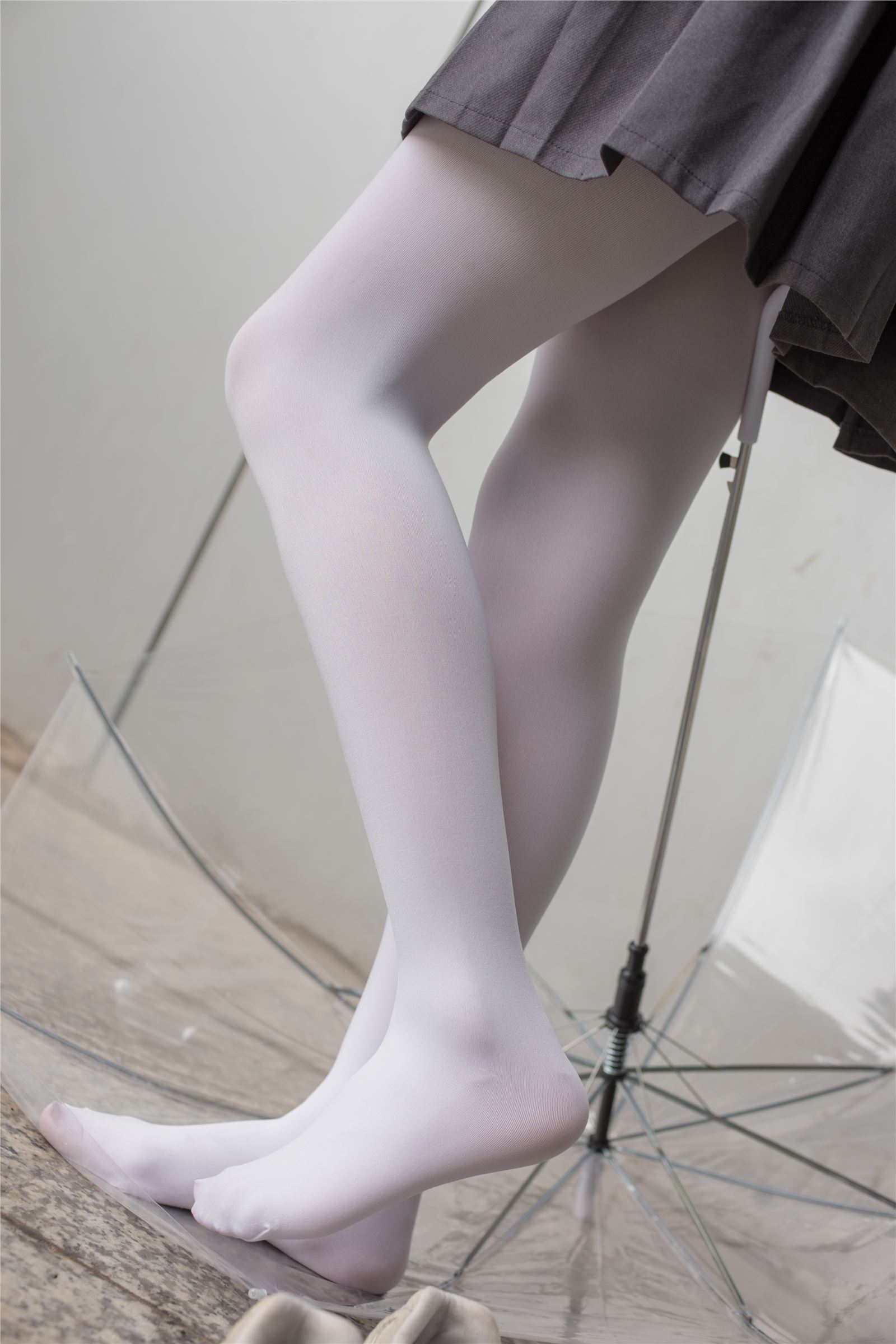 [森萝财团]萝莉丝足写真 BETA-003