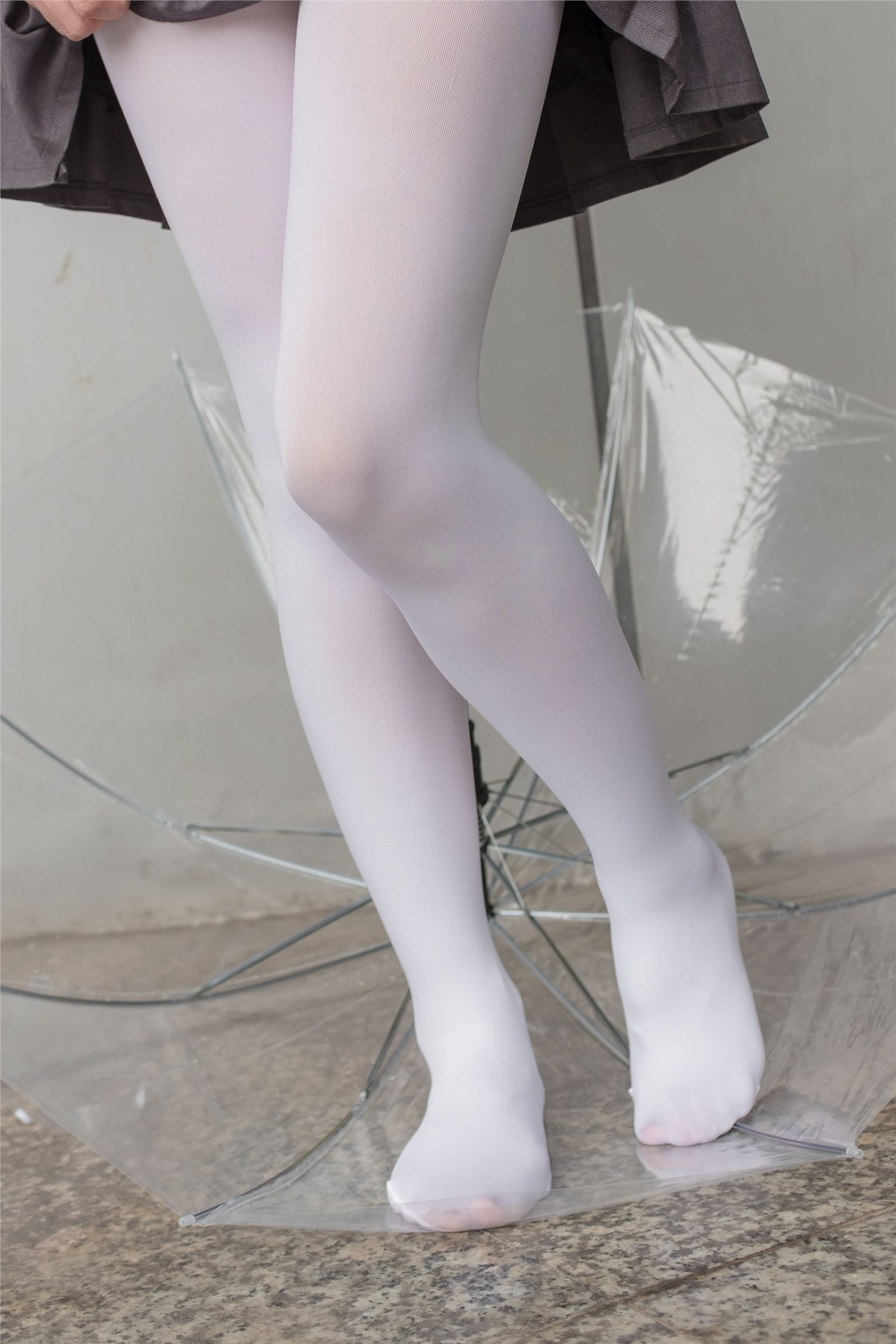 [森萝财团]萝莉丝足写真 BETA-003