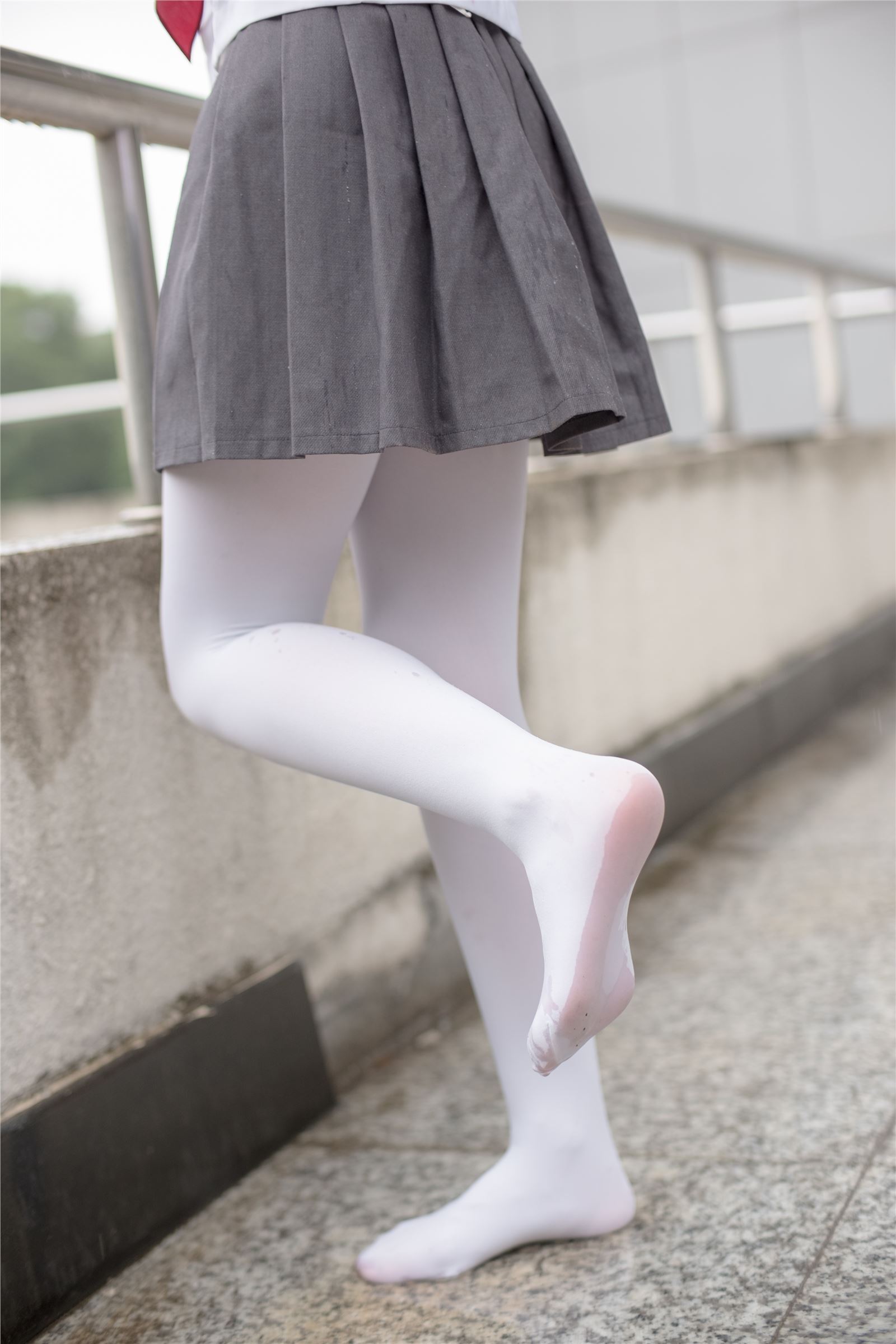 [森萝财团]萝莉丝足写真 BETA-003