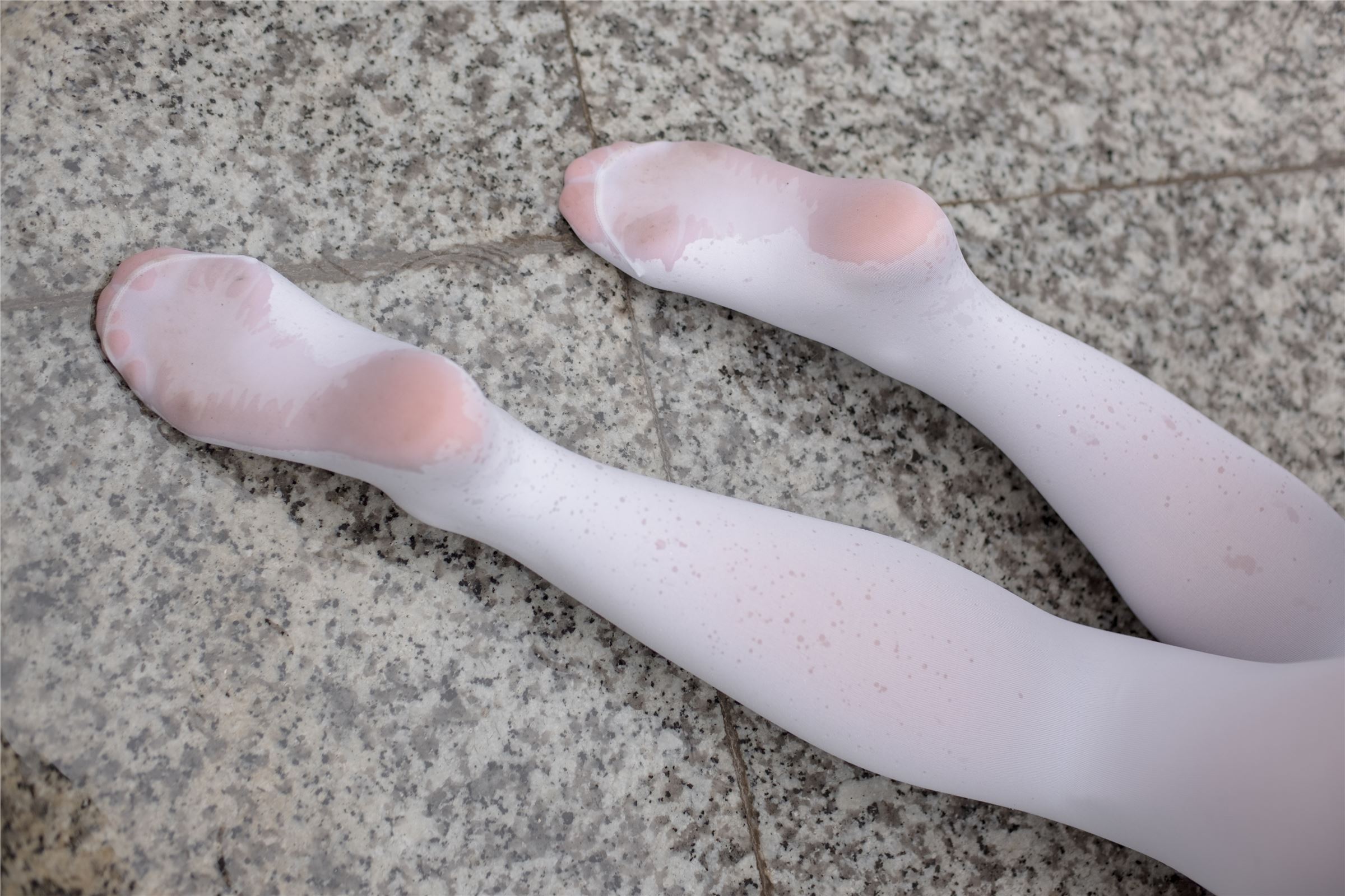 [森萝财团]萝莉丝足写真 BETA-003