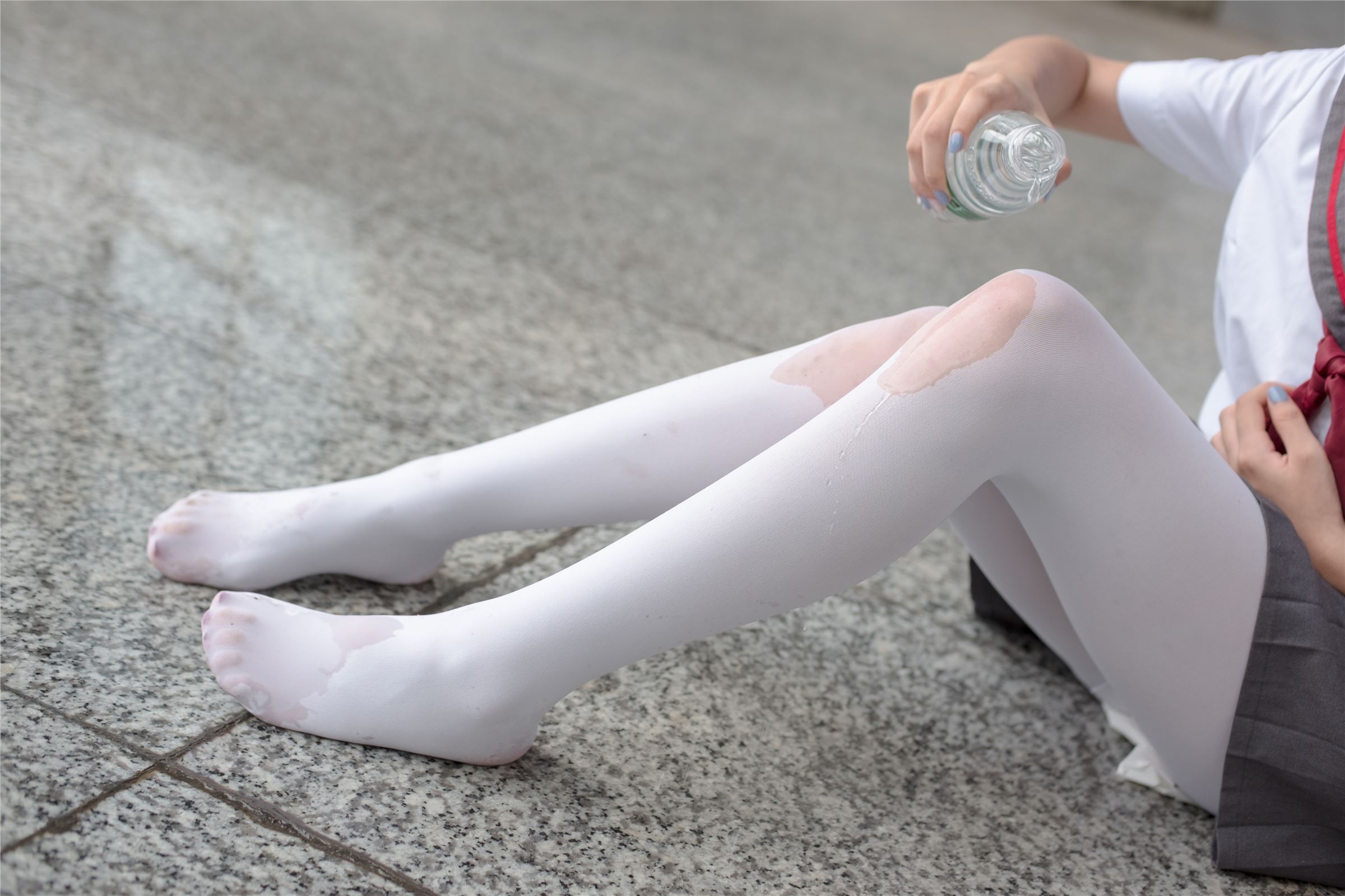 [森萝财团]萝莉丝足写真 BETA-003