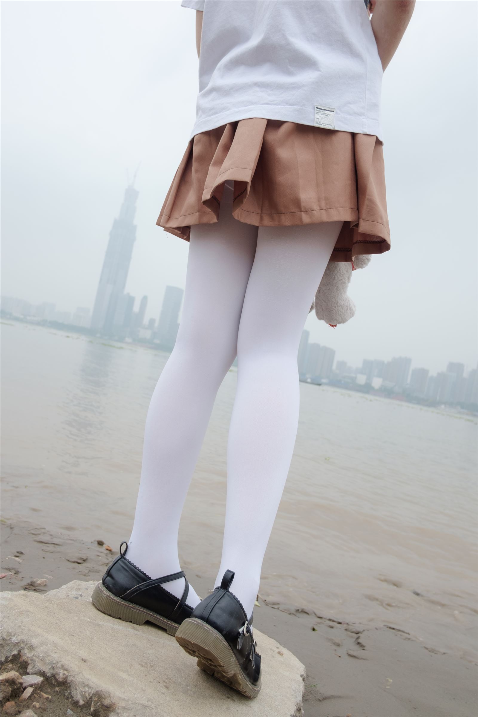 [森萝财团]萝莉丝足写真 BETA-004