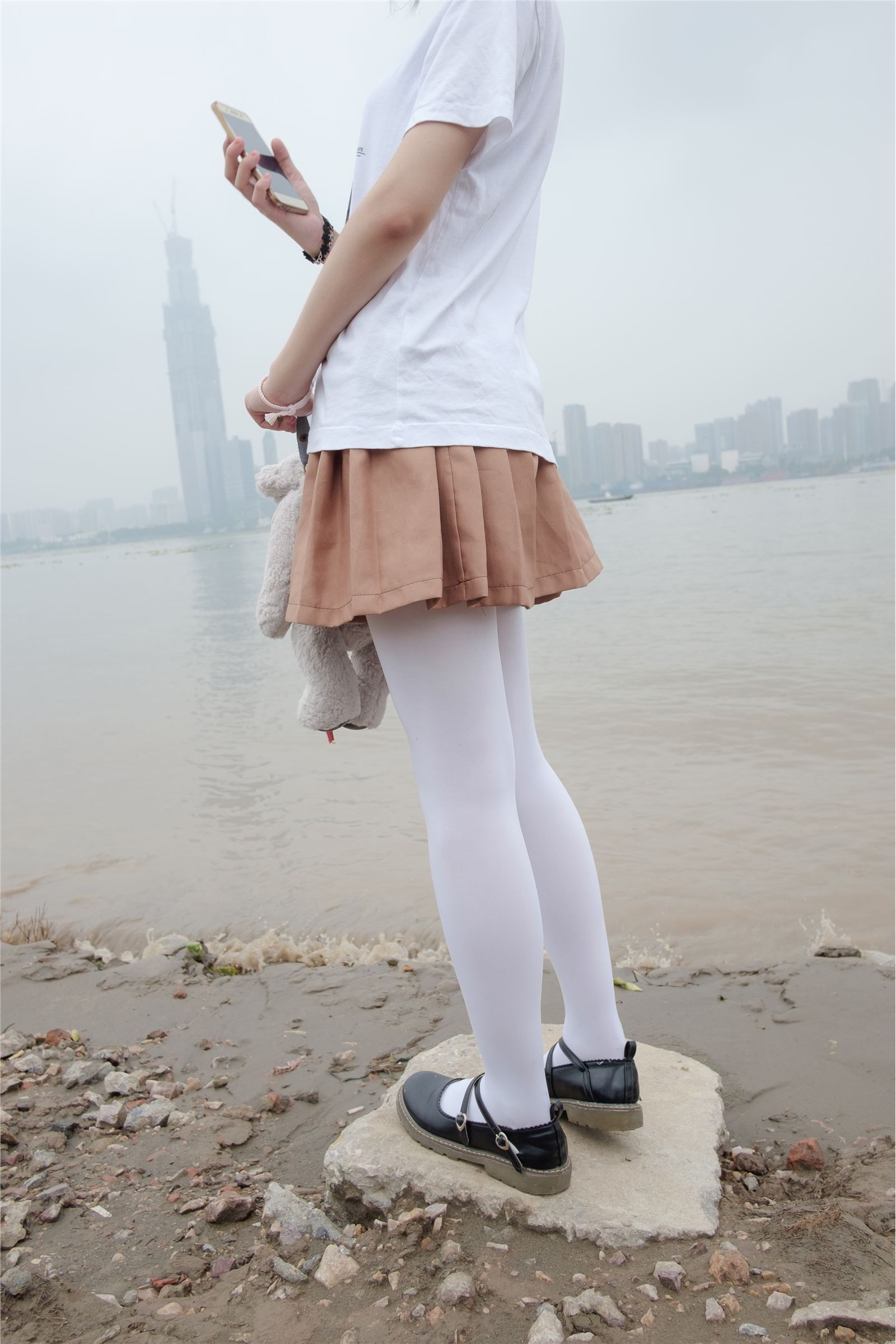 [森萝财团]萝莉丝足写真 BETA-004