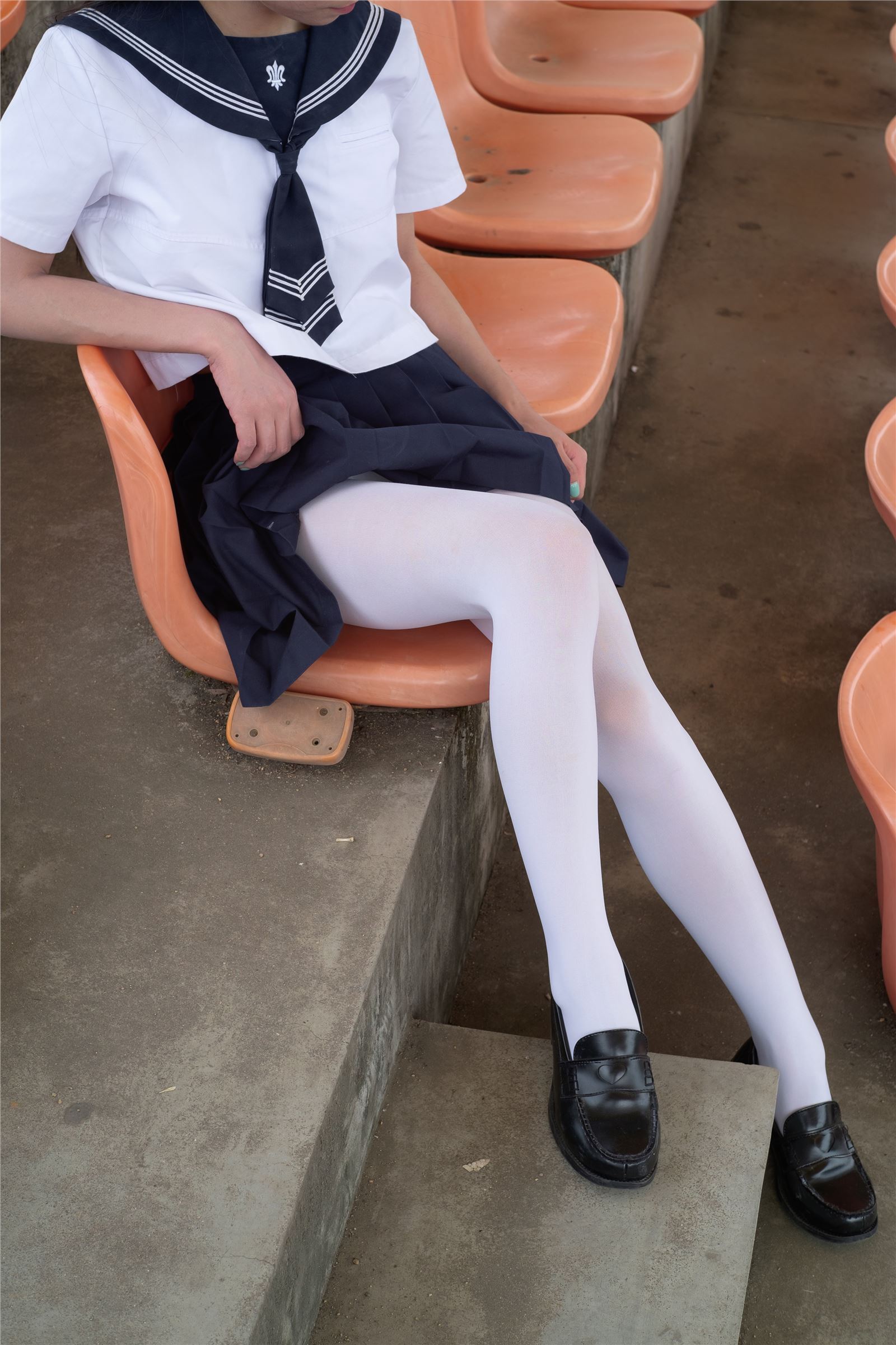 [森萝财团]萝莉丝足写真 BETA-004