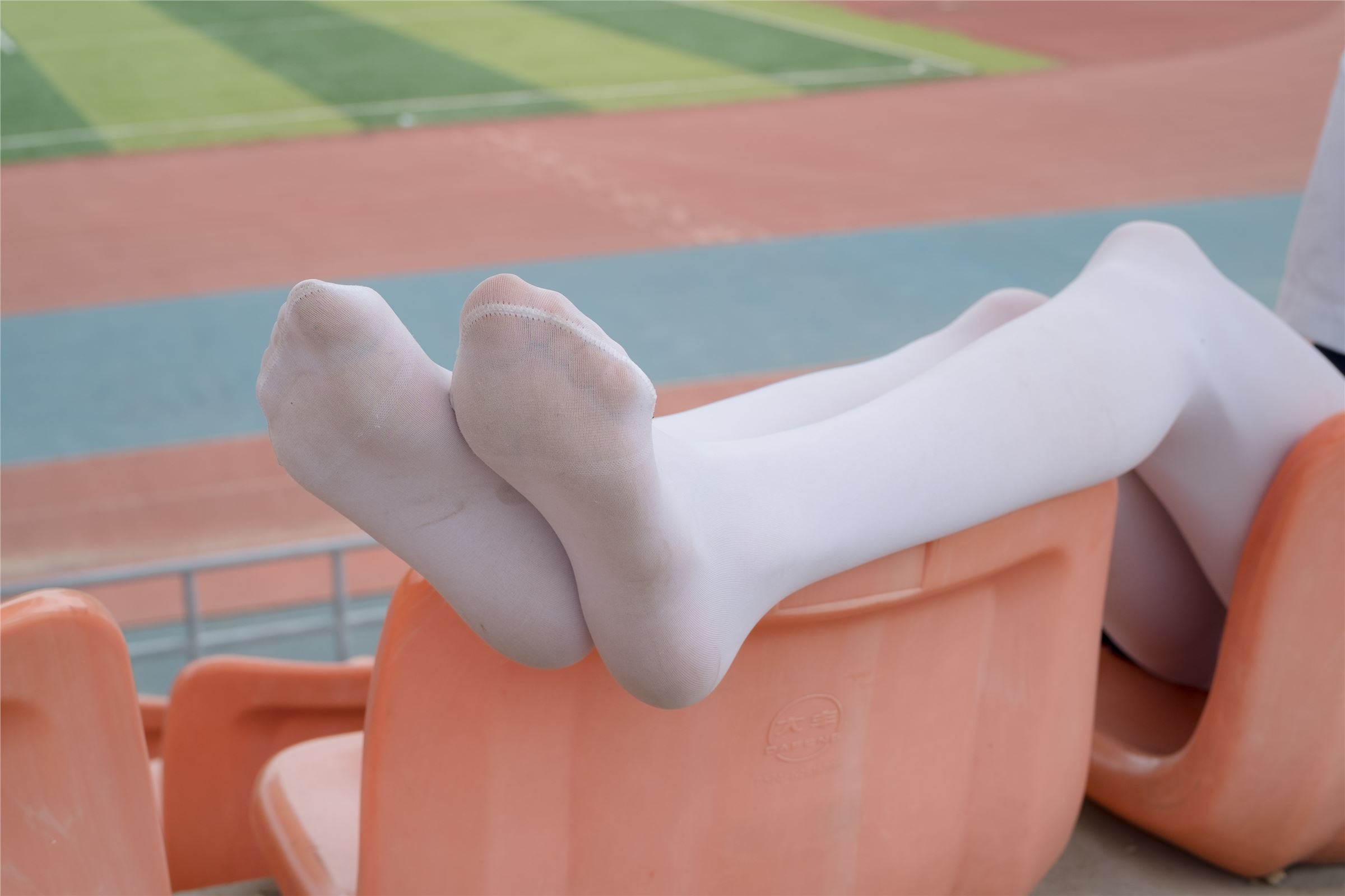 [森萝财团]萝莉丝足写真 BETA-004