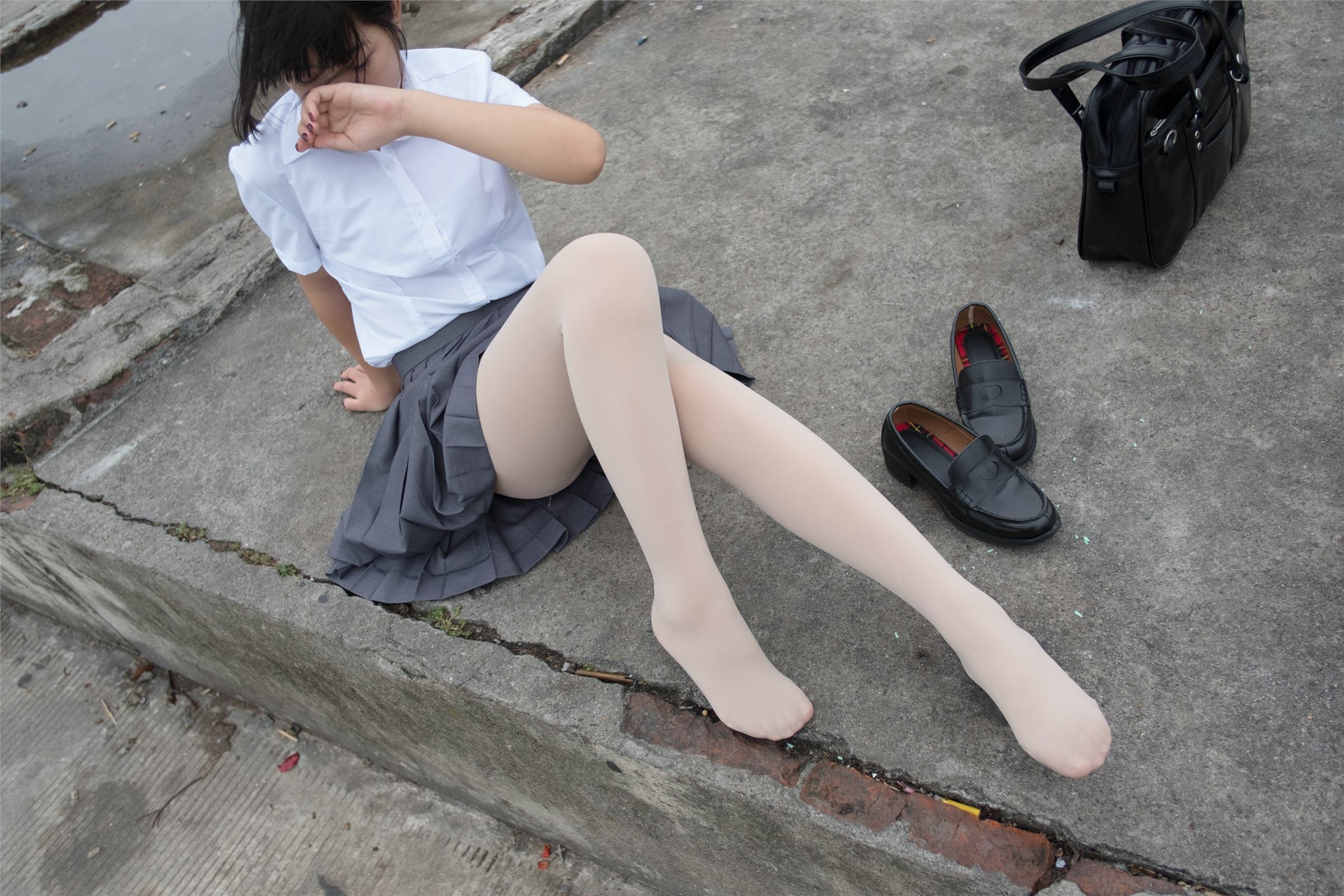 森萝财团写真 - [BETA-005]