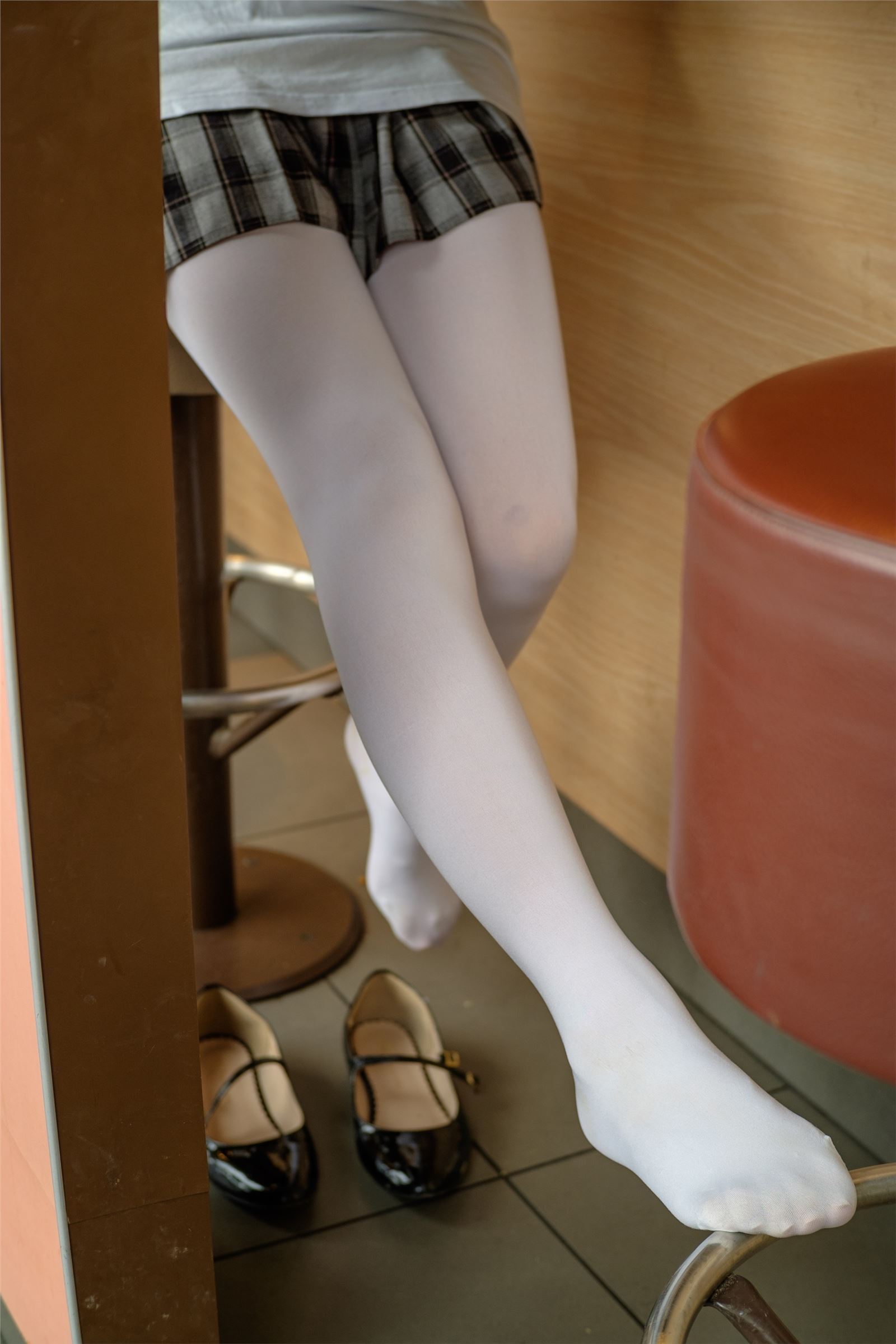 森萝财团写真 - [BETA-006] 黑丝白丝外拍