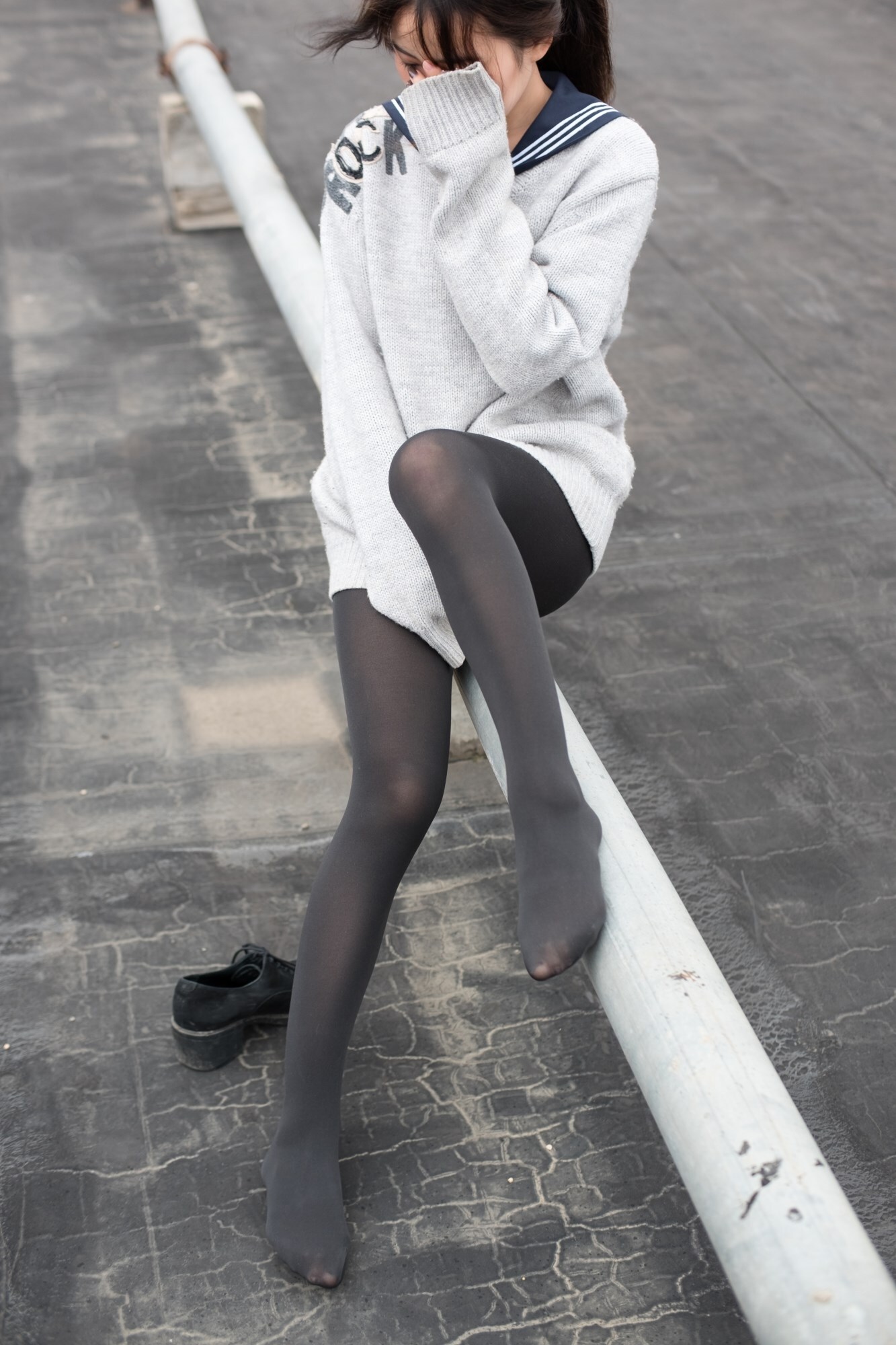 森萝财团写真 - [BETA-007] 楼梯间的黑丝小妹