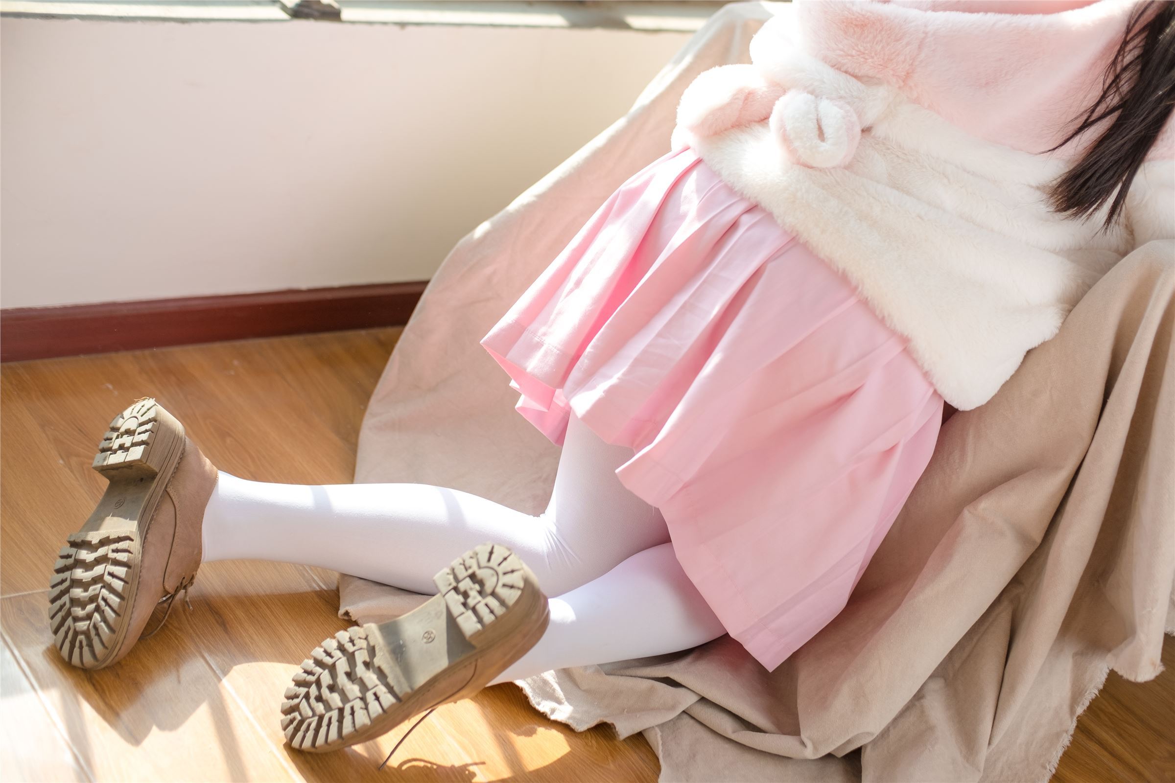 [森萝财团]萝莉丝足写真 BETA-013