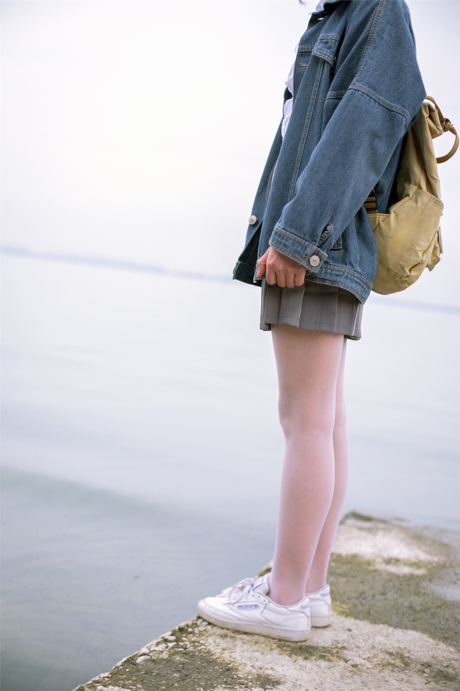 森萝财团写真 - [BETA-014] 学生妹的外拍写真