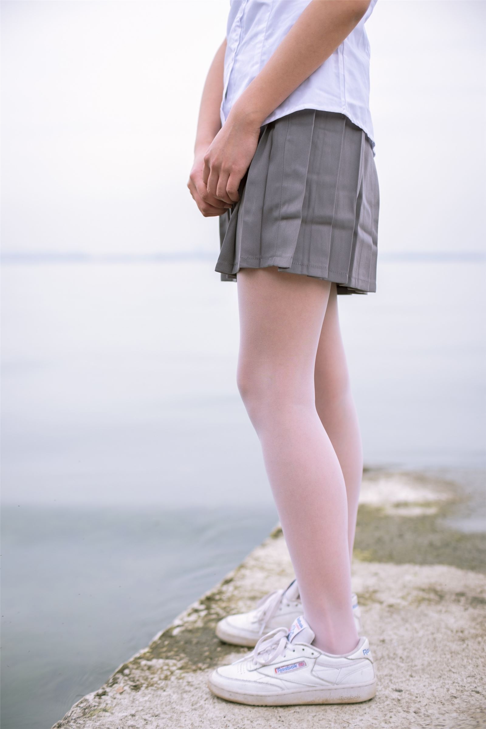 森萝财团写真 - [BETA-014] 学生妹的外拍写真