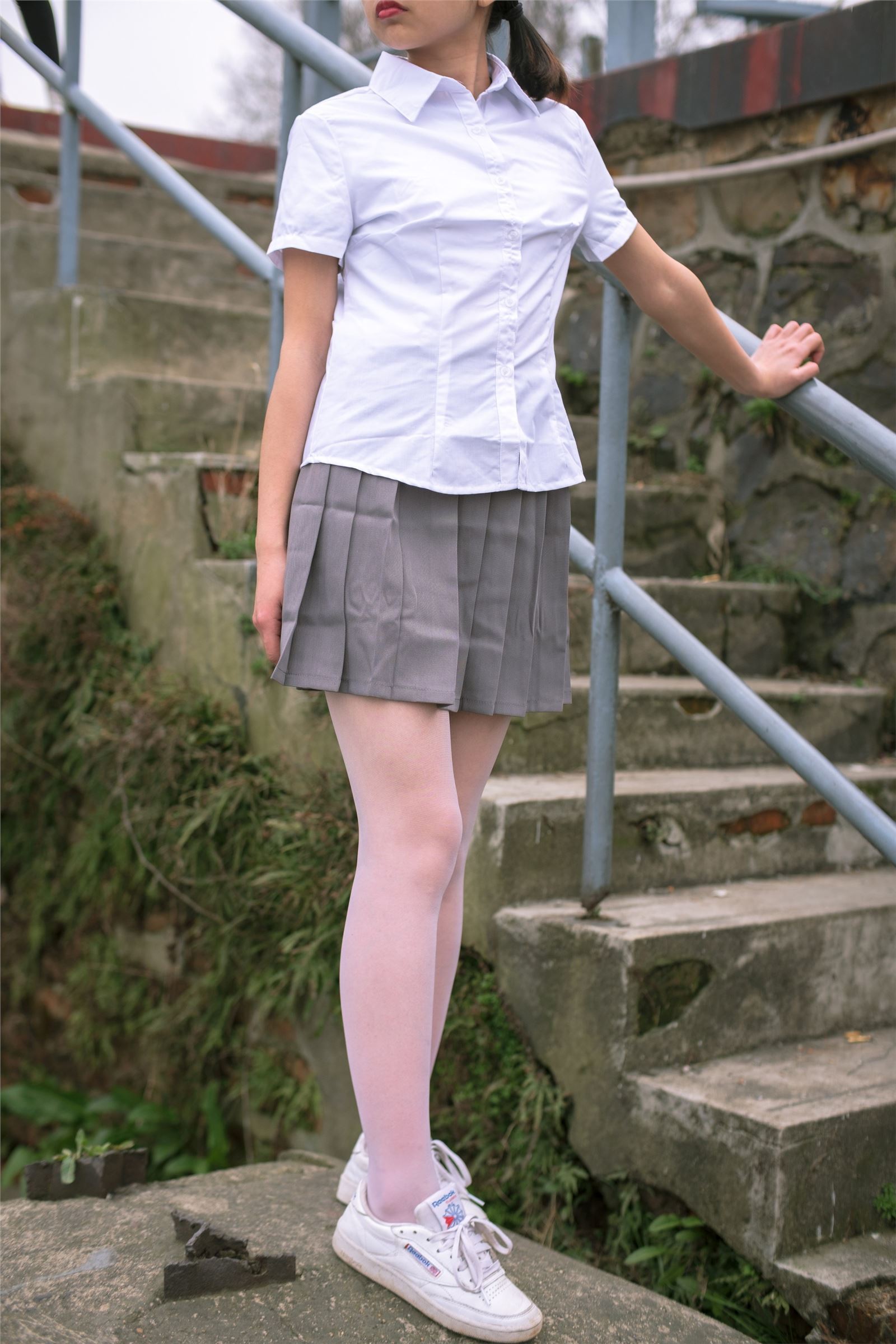 森萝财团写真 - [BETA-014] 学生妹的外拍写真