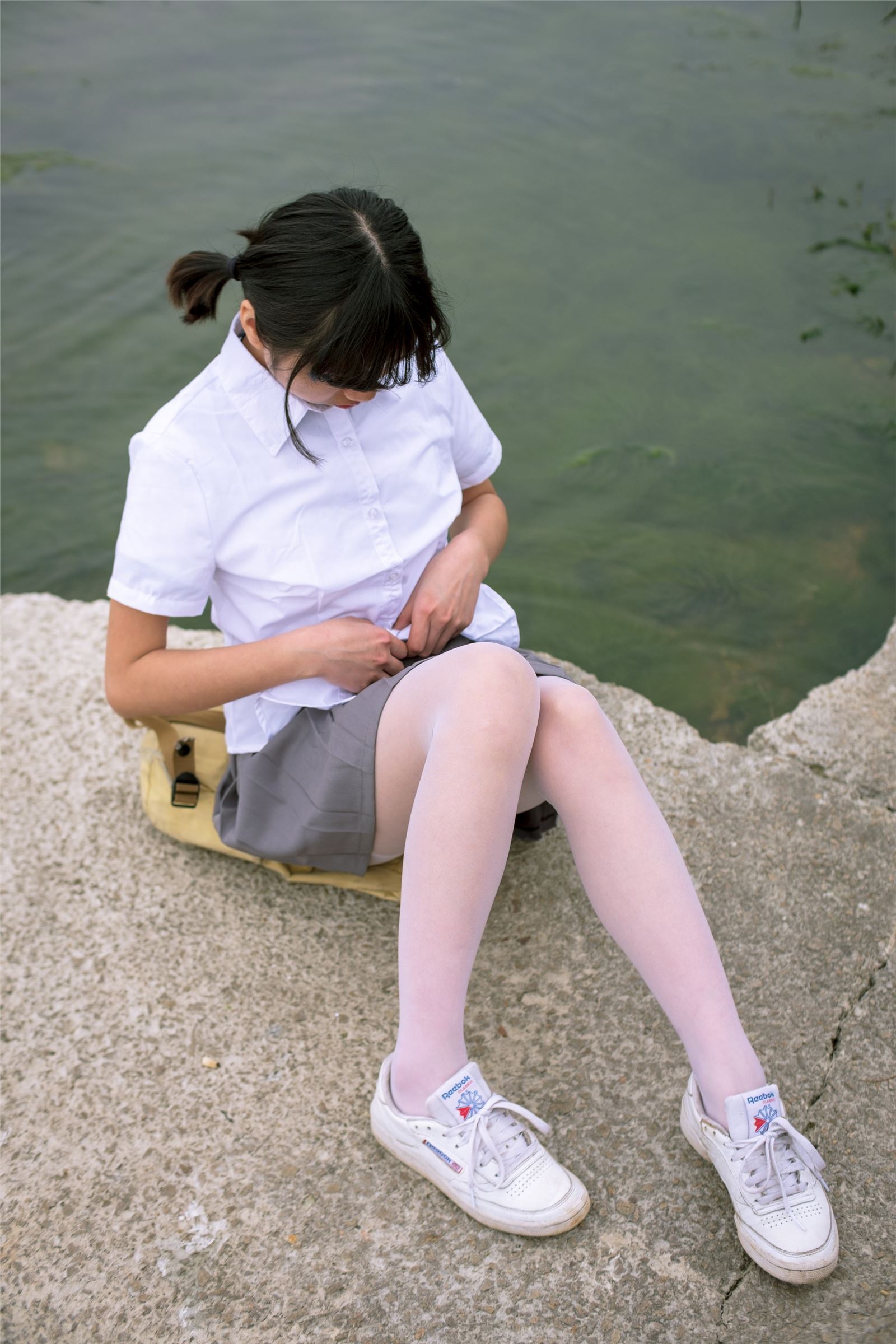 森萝财团写真 - [BETA-014] 学生妹的外拍写真