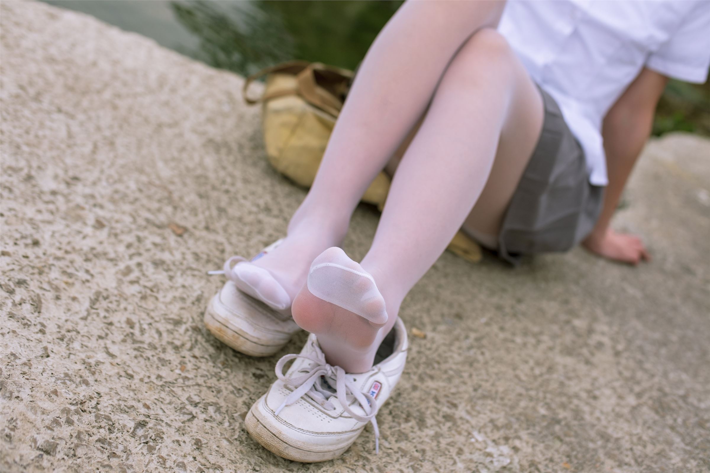 森萝财团写真 - [BETA-014] 学生妹的外拍写真