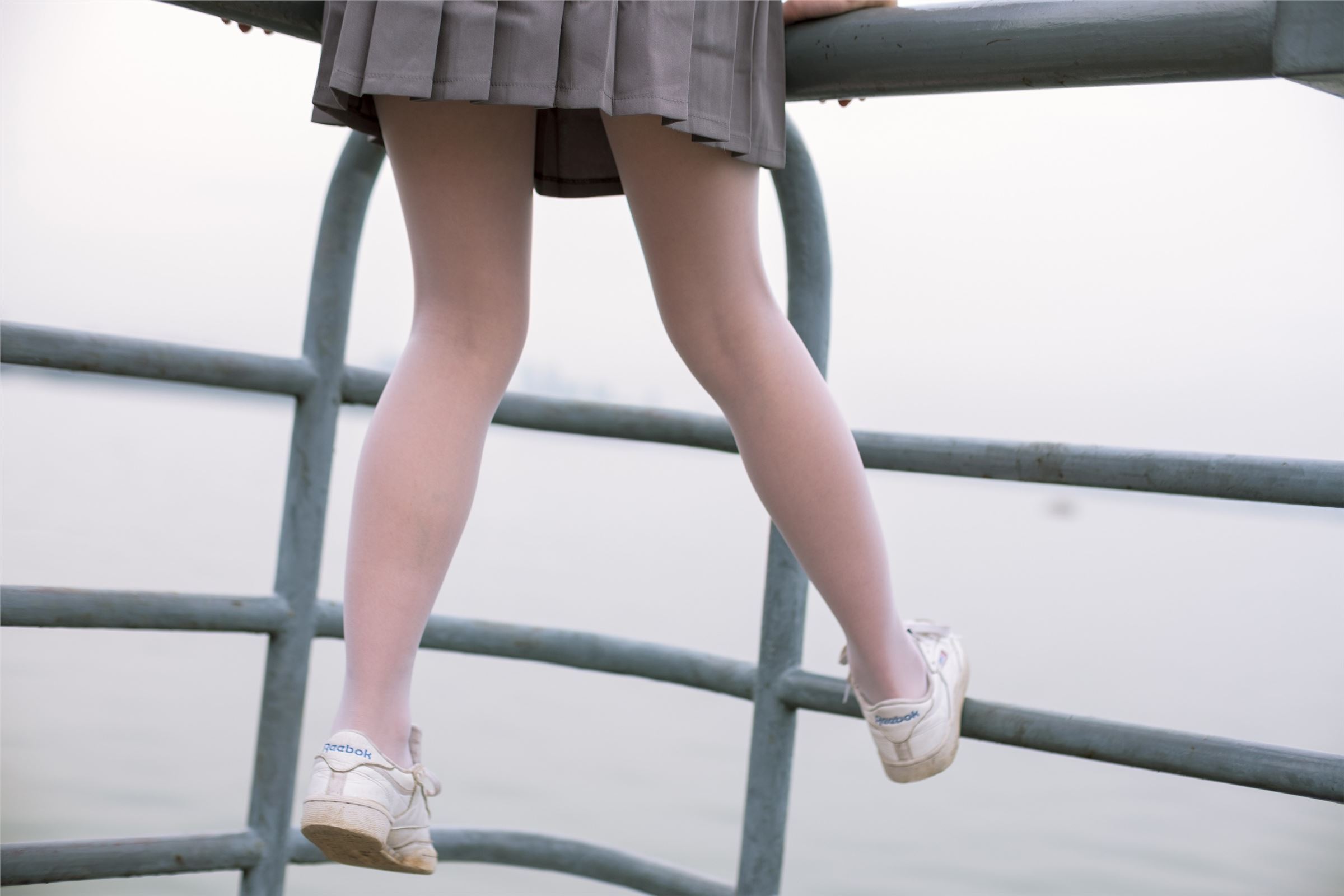 森萝财团写真 - [BETA-014] 学生妹的外拍写真