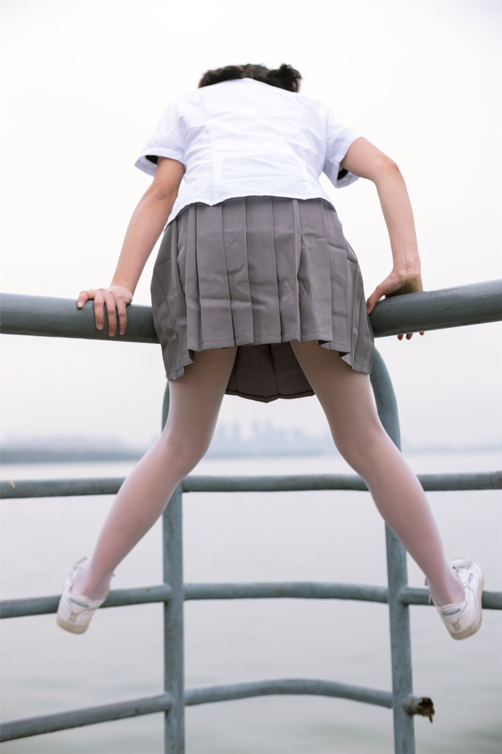 森萝财团写真 - [BETA-014] 学生妹的外拍写真