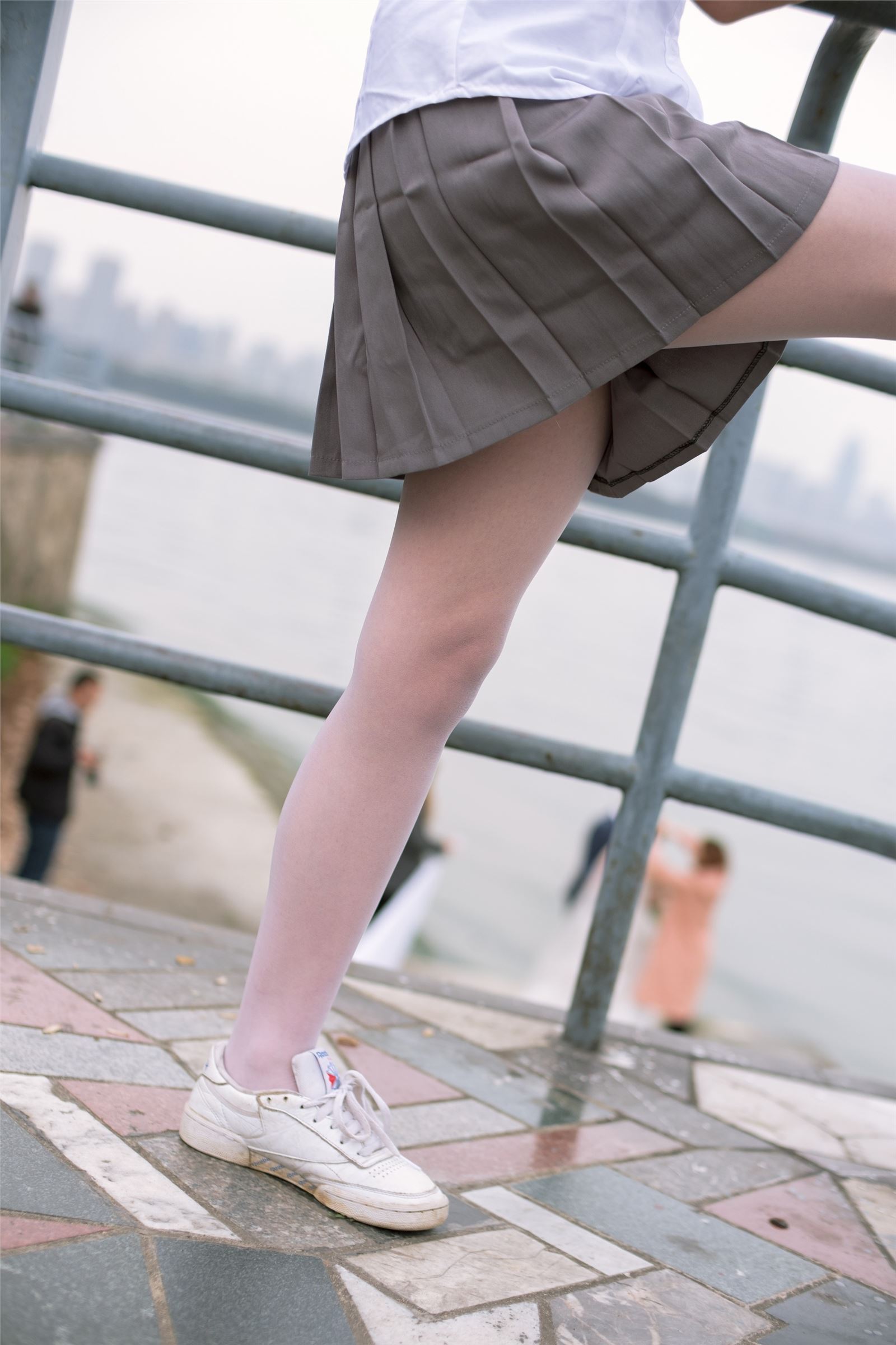 森萝财团写真 - [BETA-014] 学生妹的外拍写真