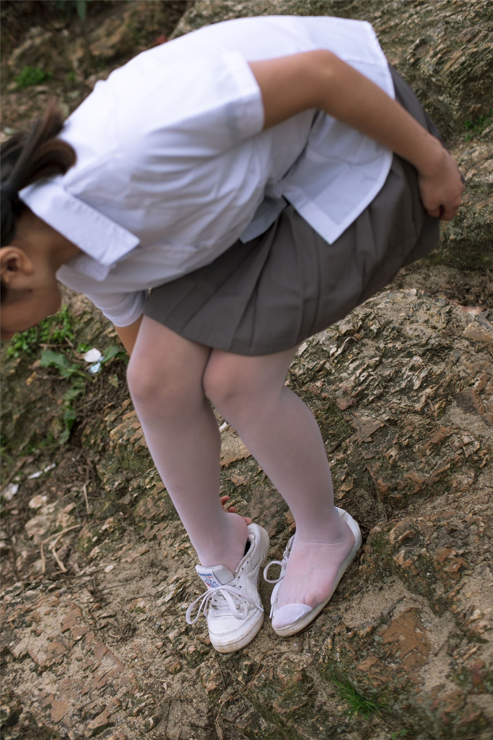 森萝财团写真 - [BETA-014] 学生妹的外拍写真