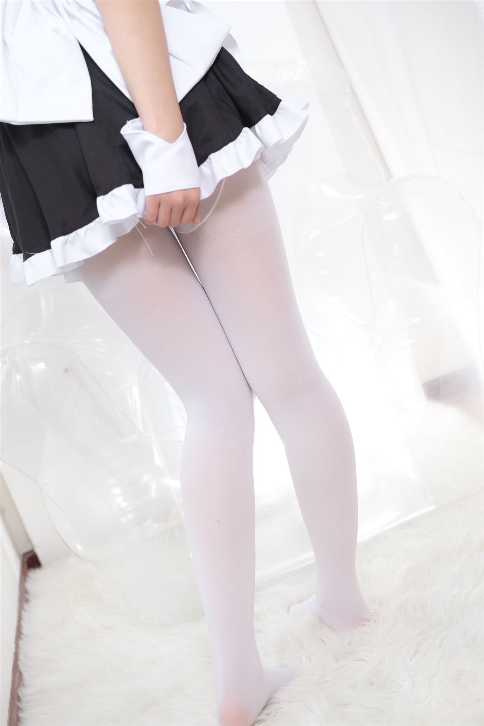 森萝财团写真 - [BETA-015] 白丝嫩嫩的厨娘