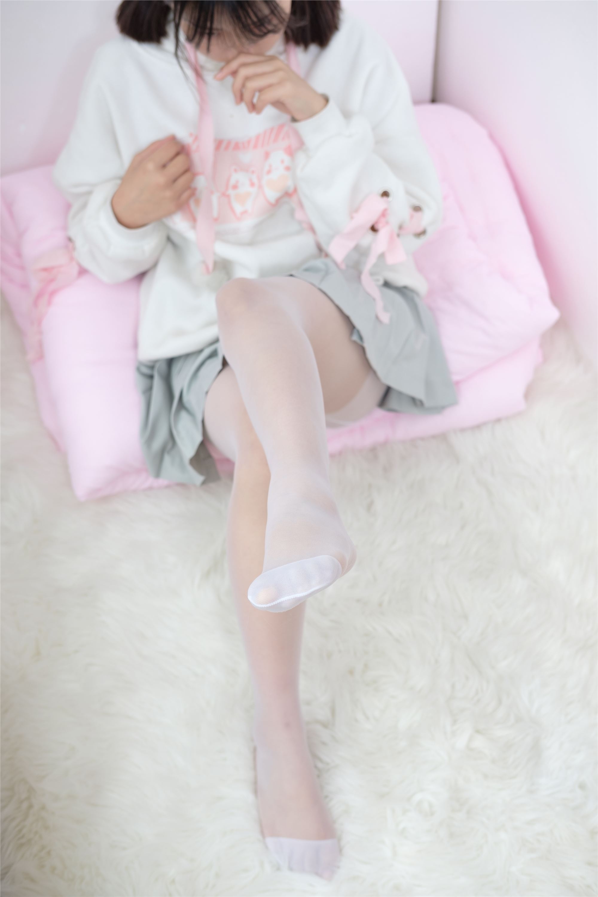 [森萝财团]萝莉丝足写真 BETA-016