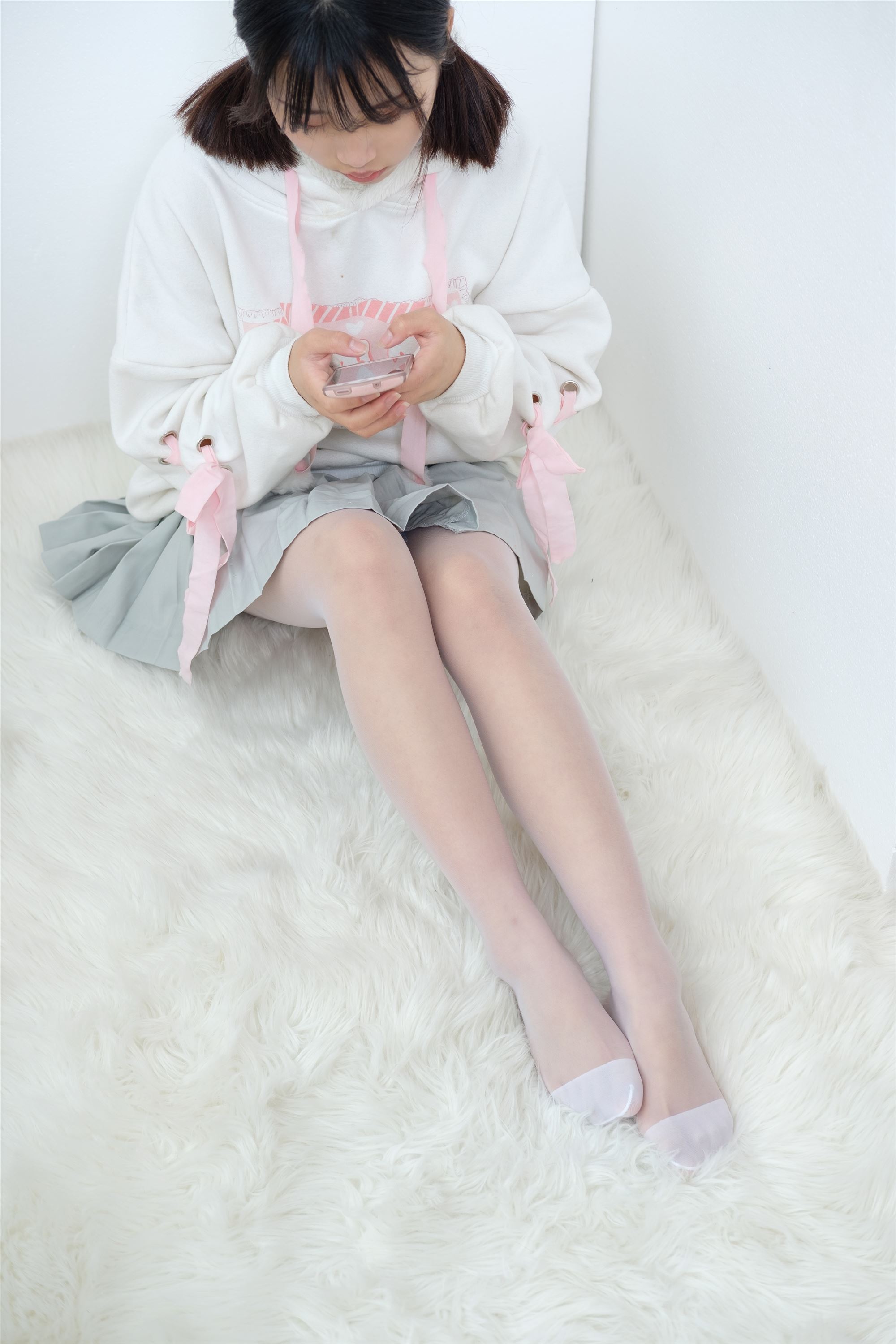 [森萝财团]萝莉丝足写真 BETA-016