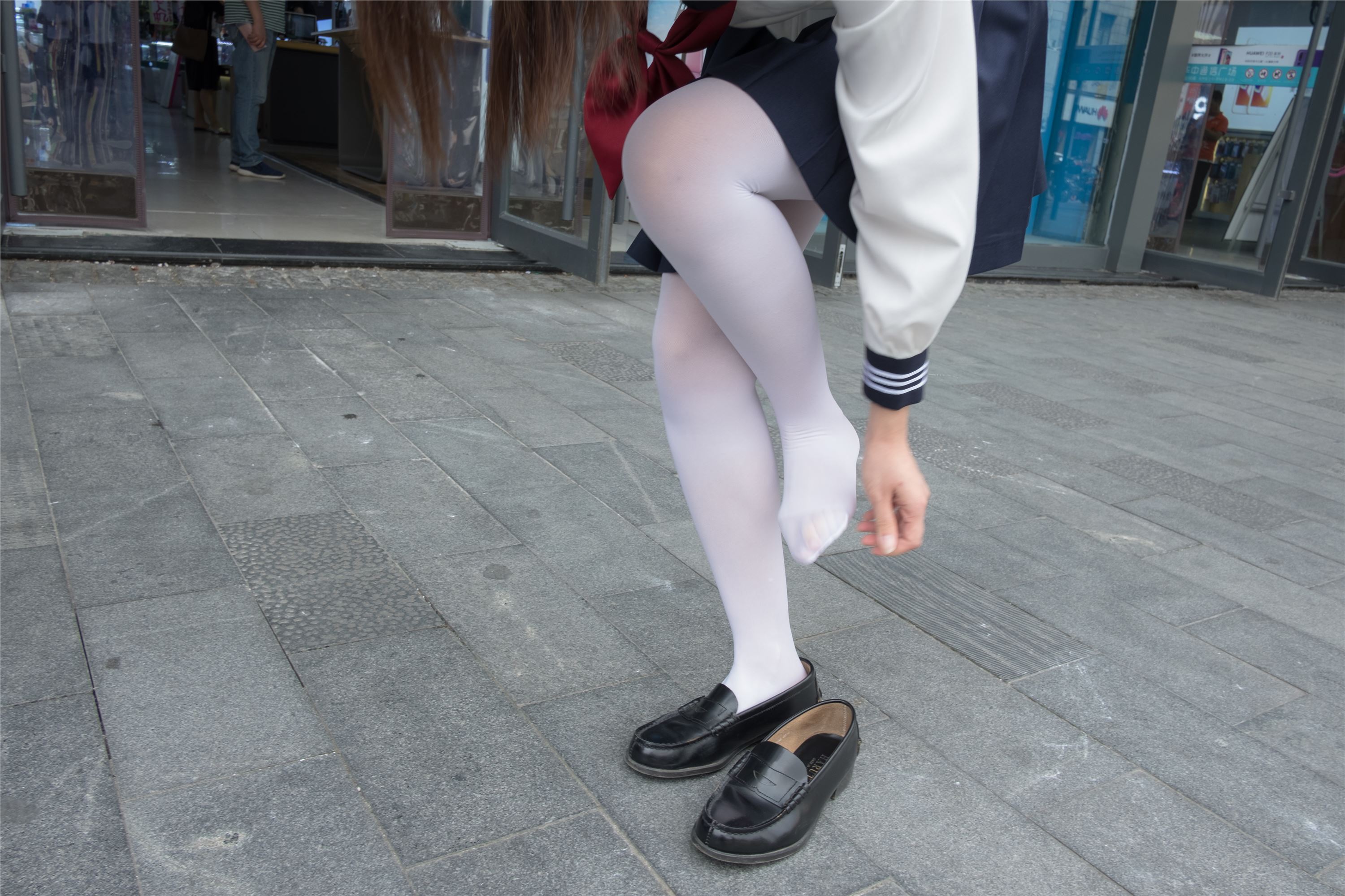 [森萝财团]萝莉丝足写真BETA-017