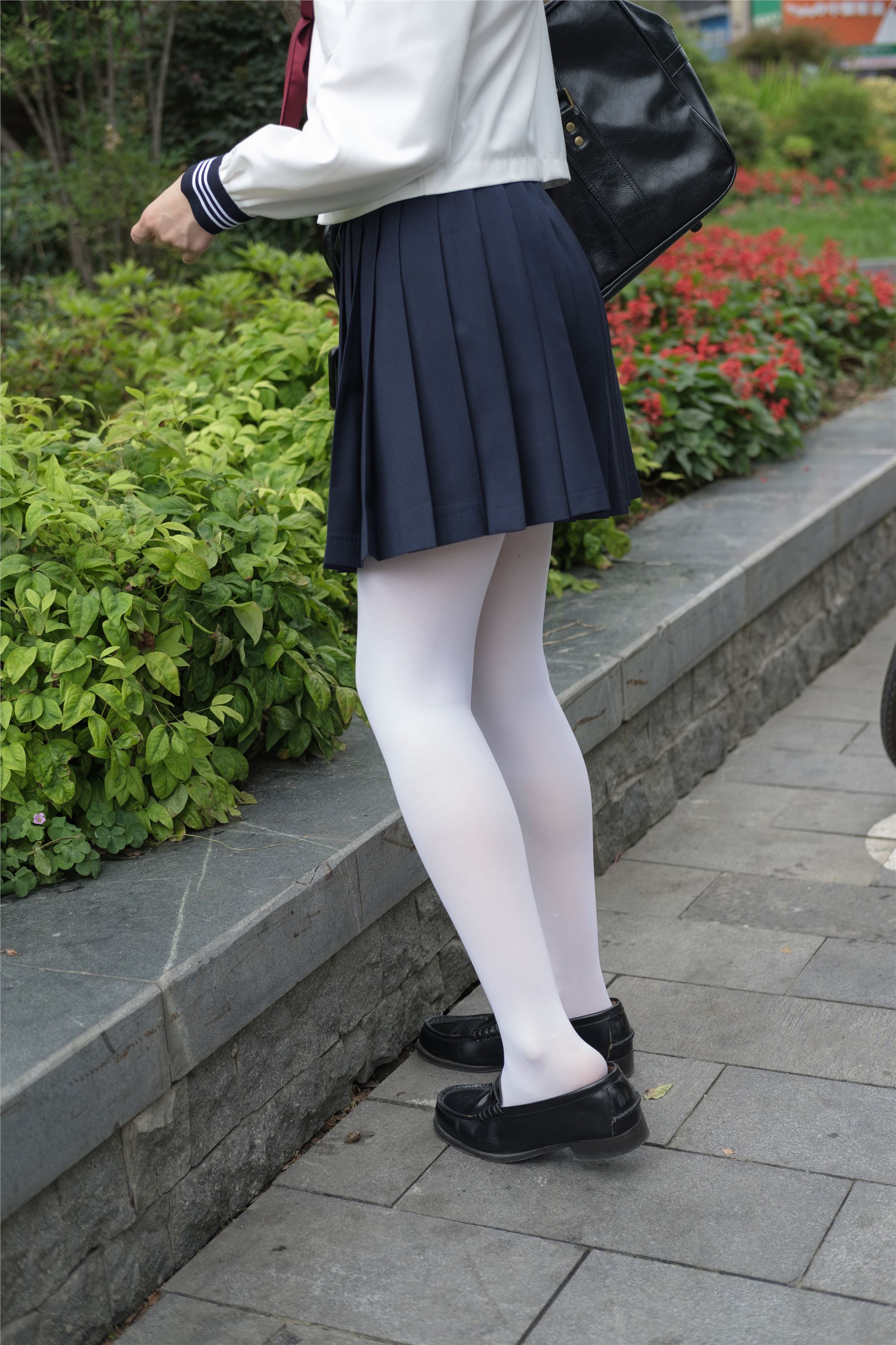 [森萝财团]萝莉丝足写真BETA-017