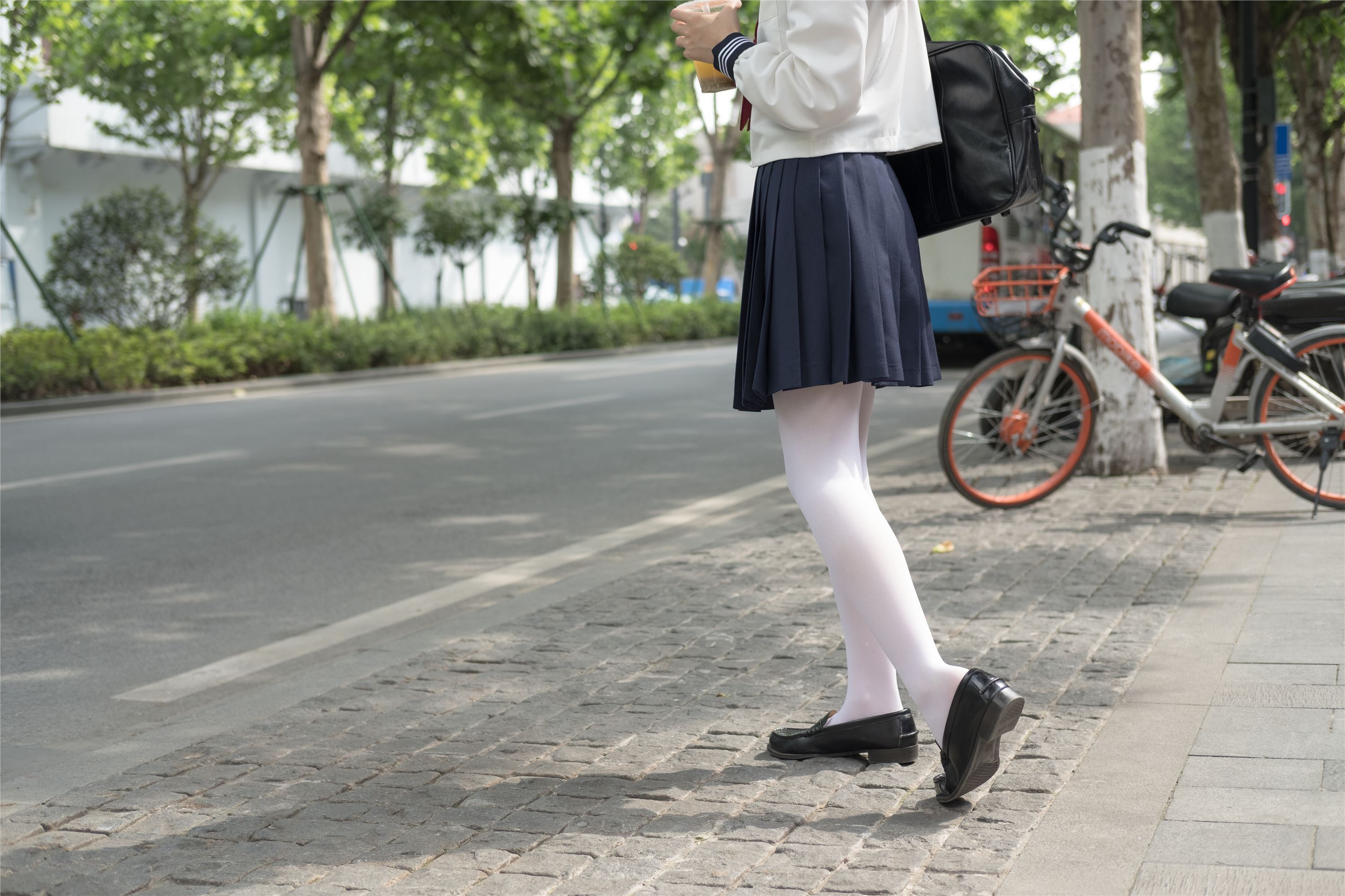 [森萝财团]萝莉丝足写真BETA-017