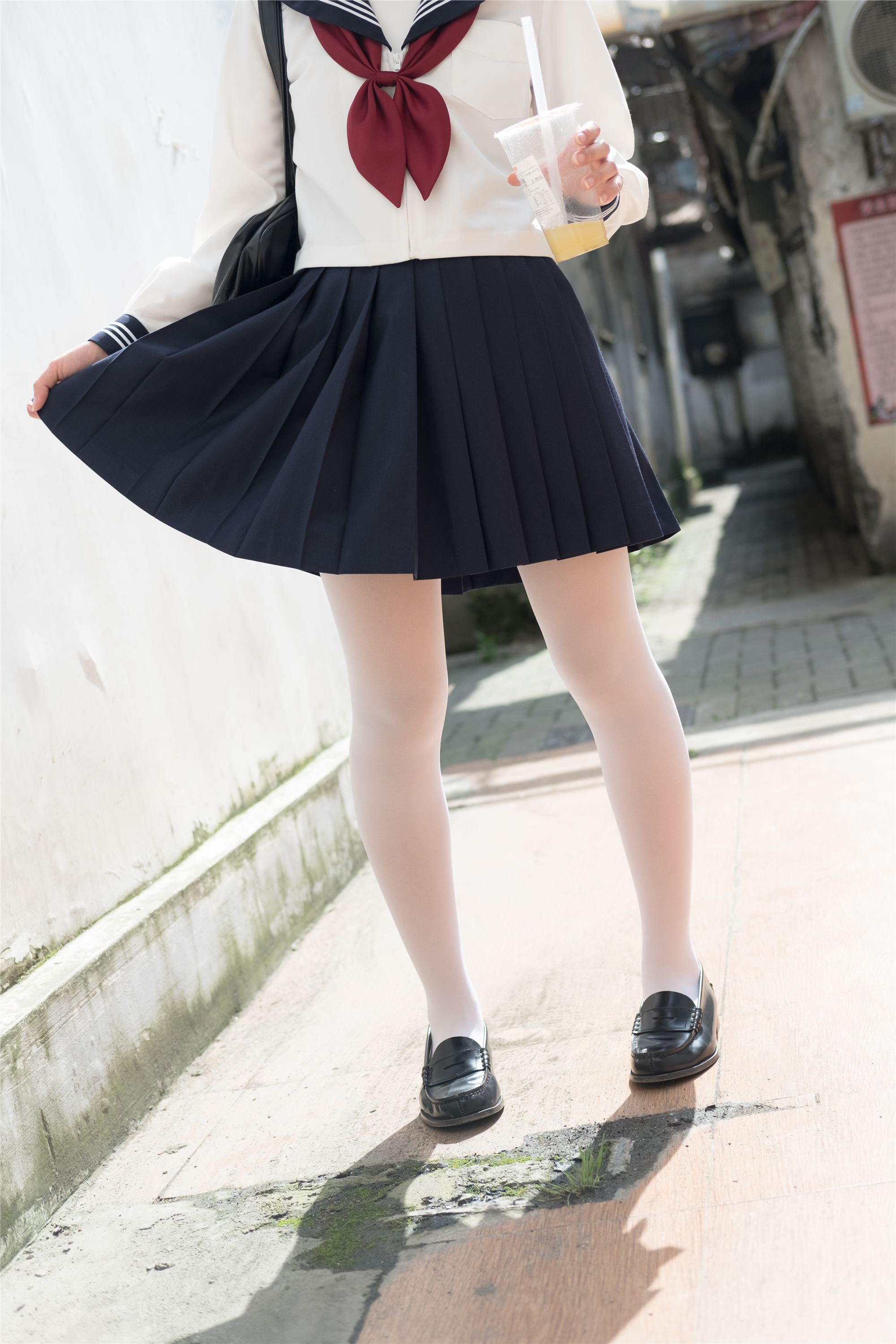 [森萝财团]萝莉丝足写真BETA-017