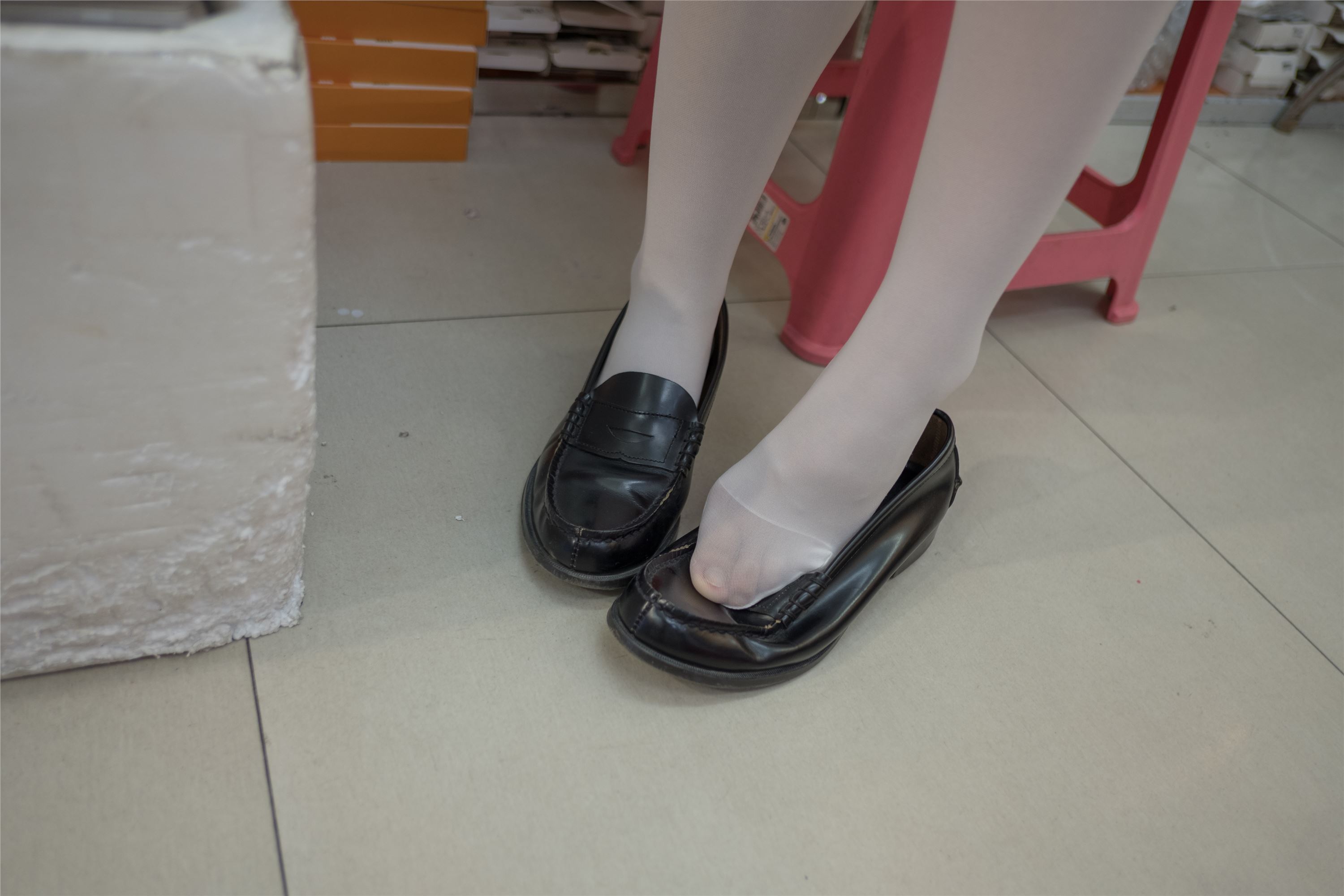 [森萝财团]萝莉丝足写真BETA-017