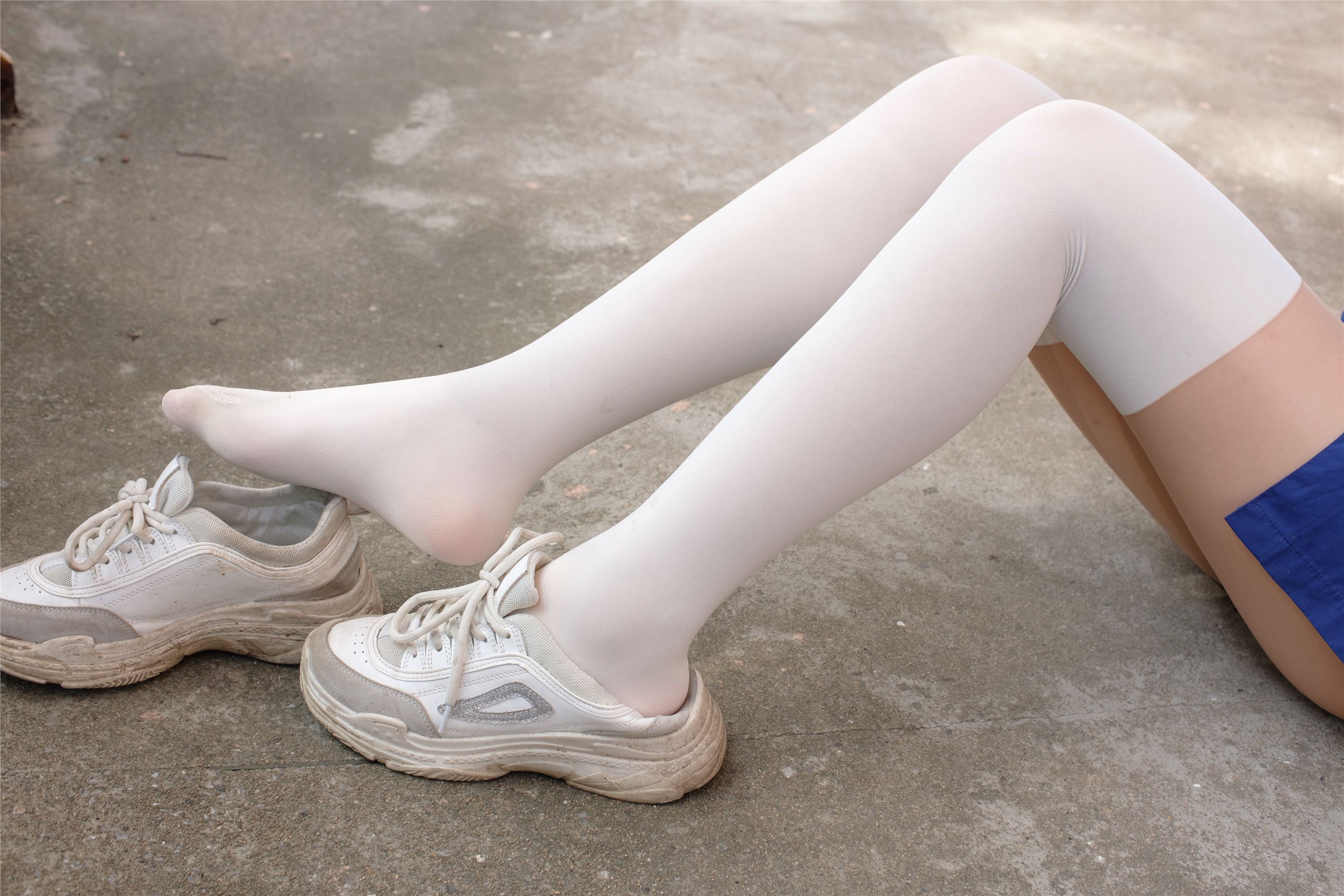 [森萝财团]萝莉丝足写真 BETA-018