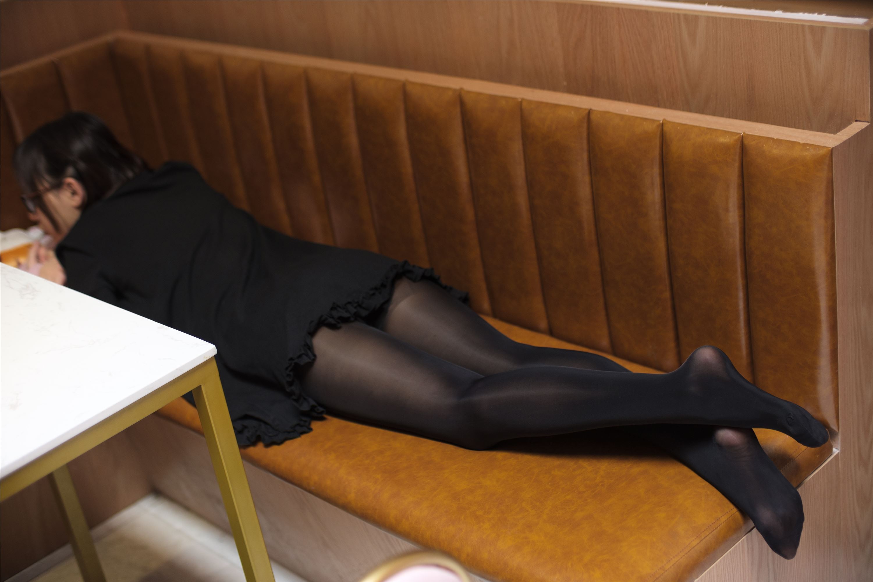 [森萝财团]萝莉丝足写真 BETA-019