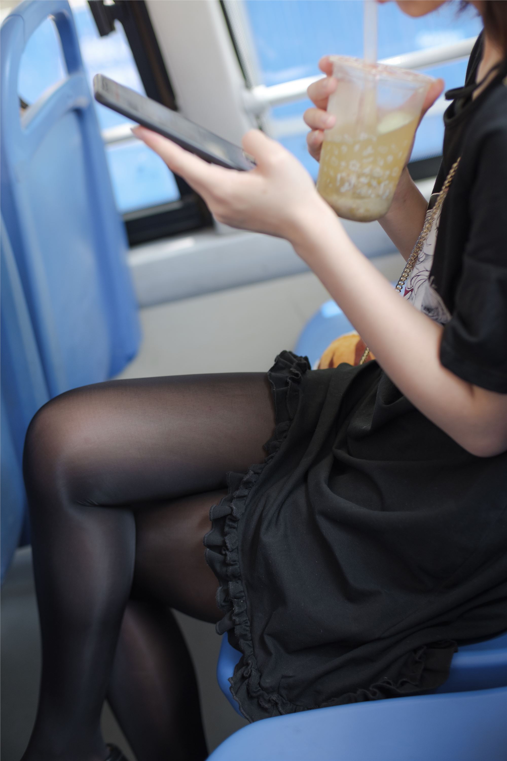 [森萝财团]萝莉丝足写真 BETA-019