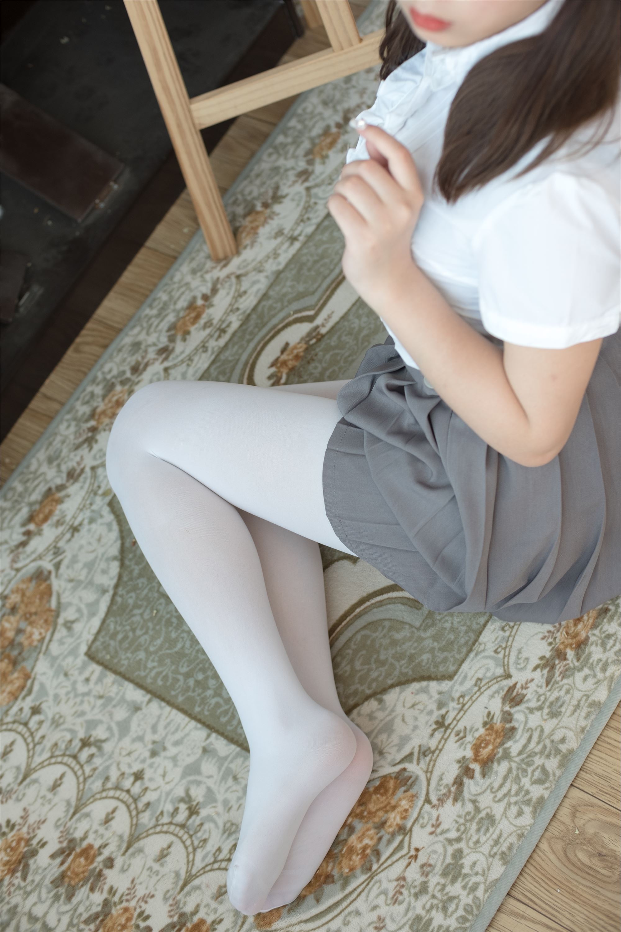 [森萝财团]萝莉丝足写真 BETA-020