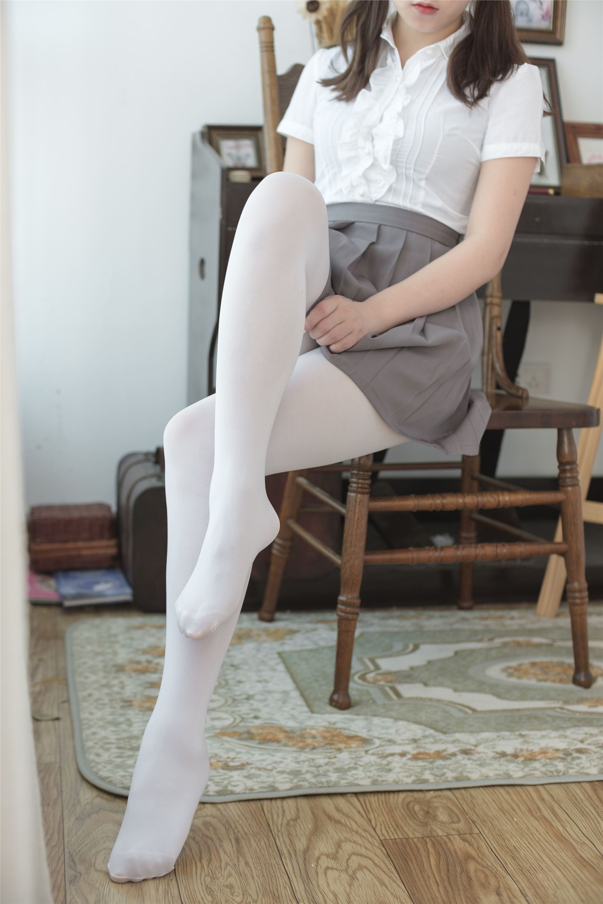 [森萝财团]萝莉丝足写真 BETA-020