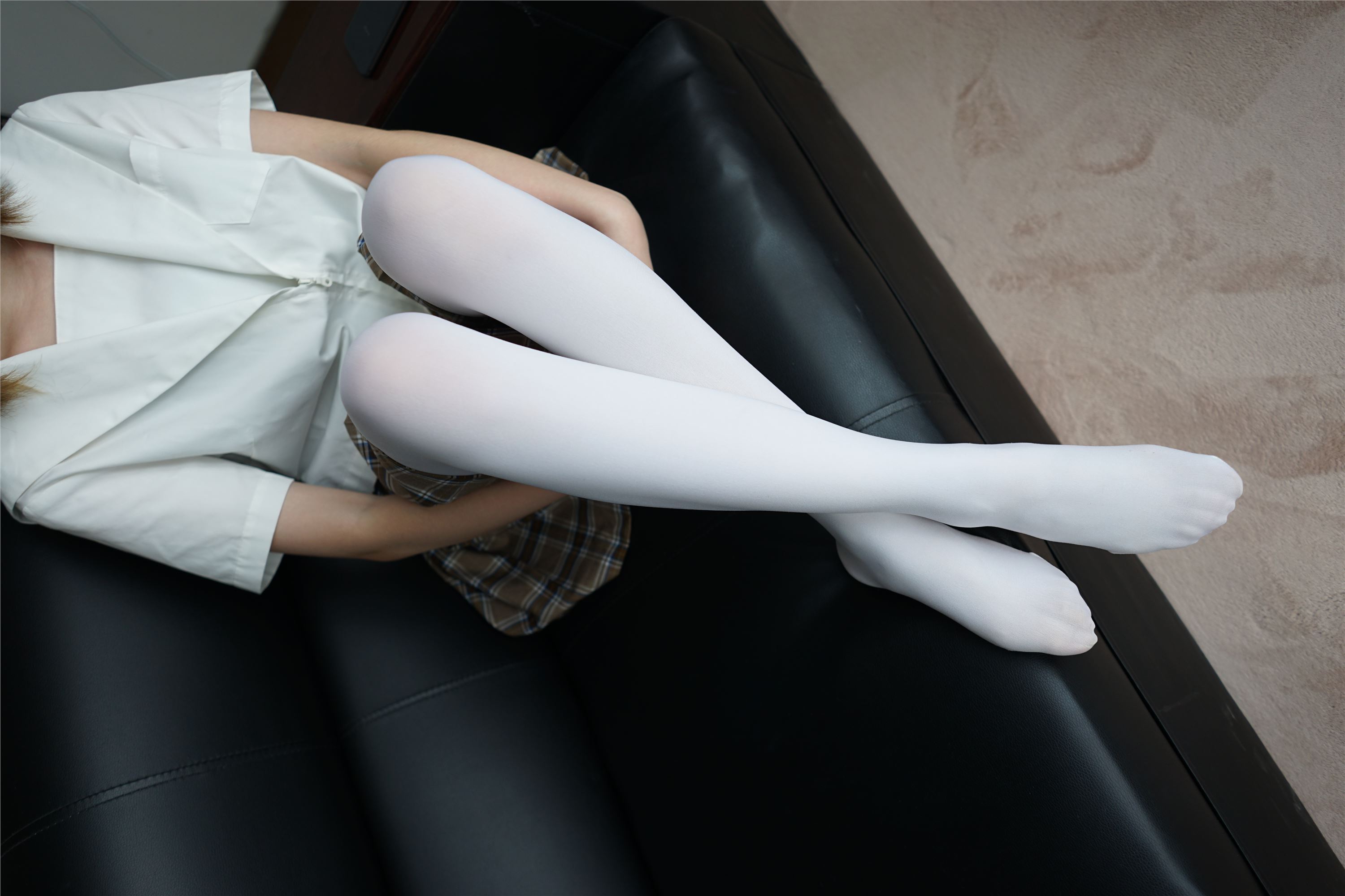 [森萝财团]萝莉丝足写真 BETA-021