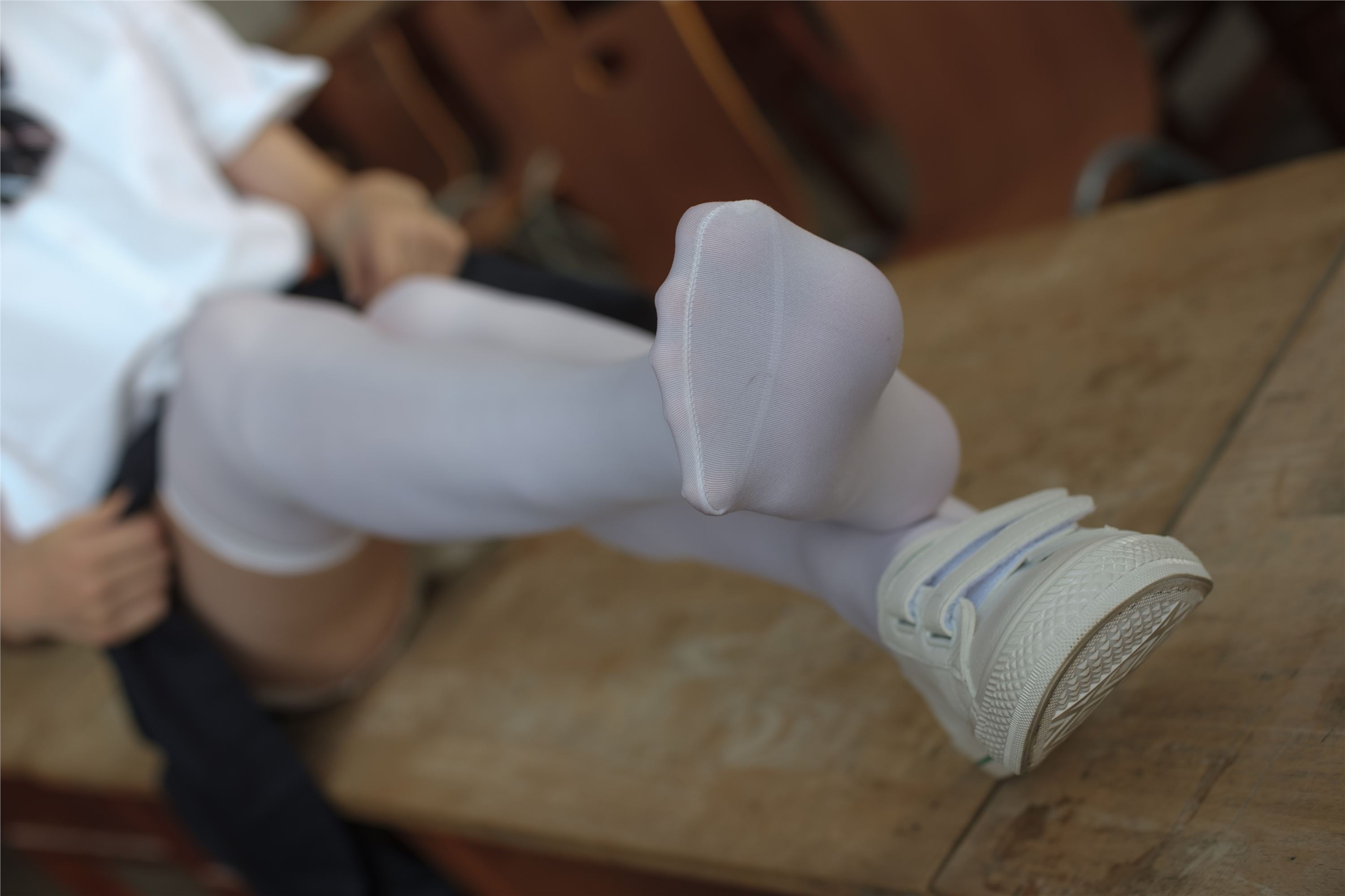 [森萝财团]萝莉丝足写真 BETA-022