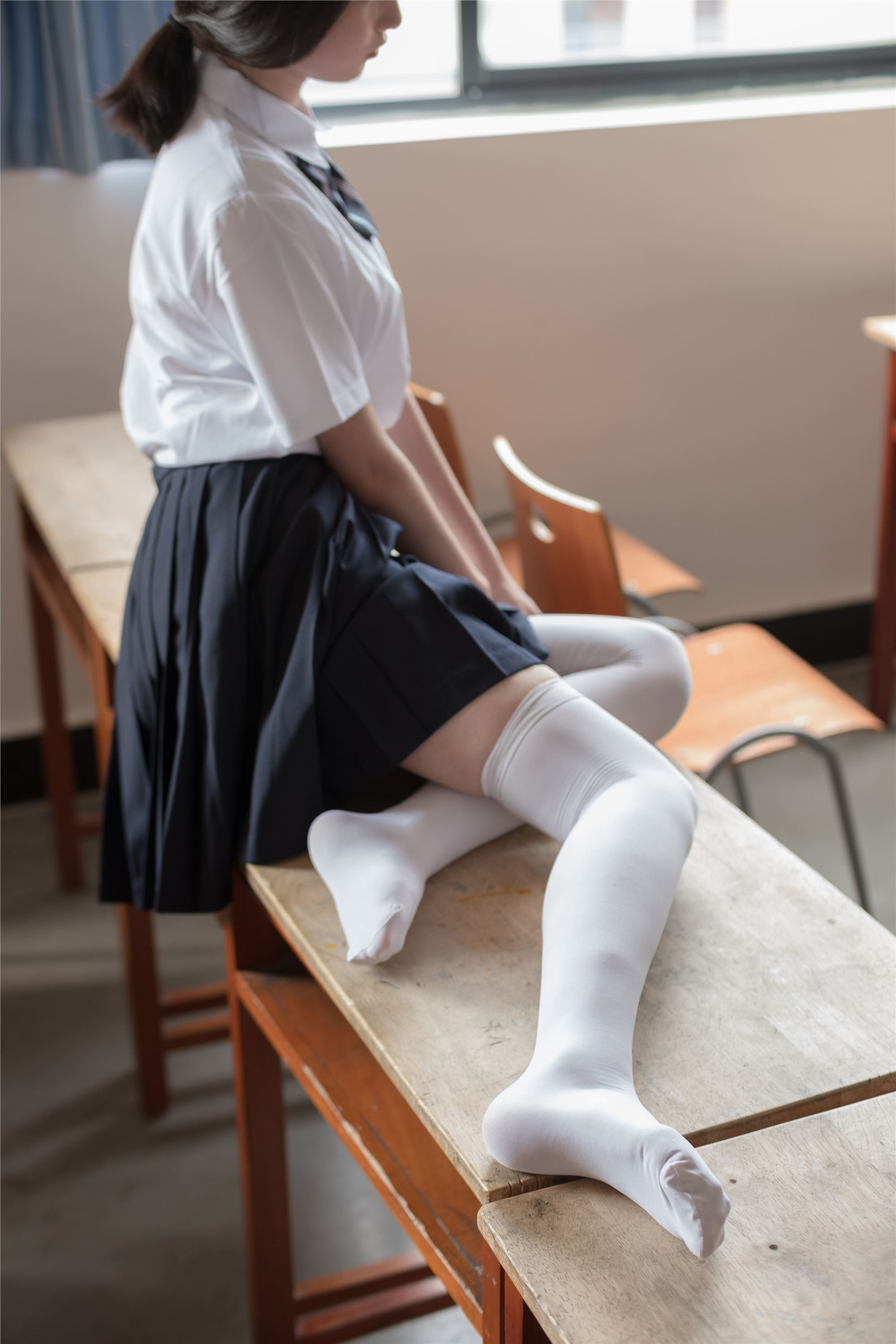 [森萝财团]萝莉丝足写真 BETA-022