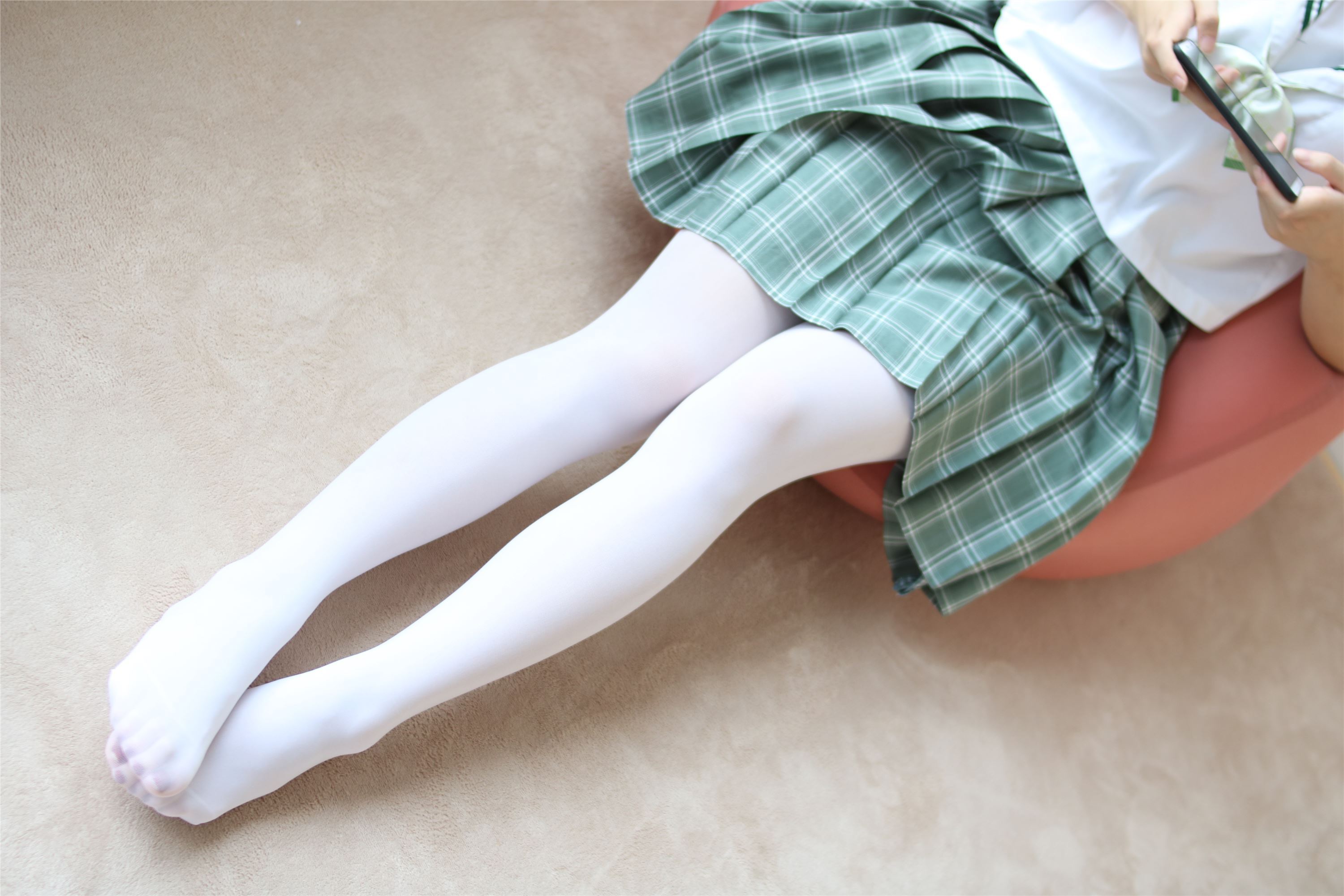 [森萝财团]萝莉丝足写真 BETA-023