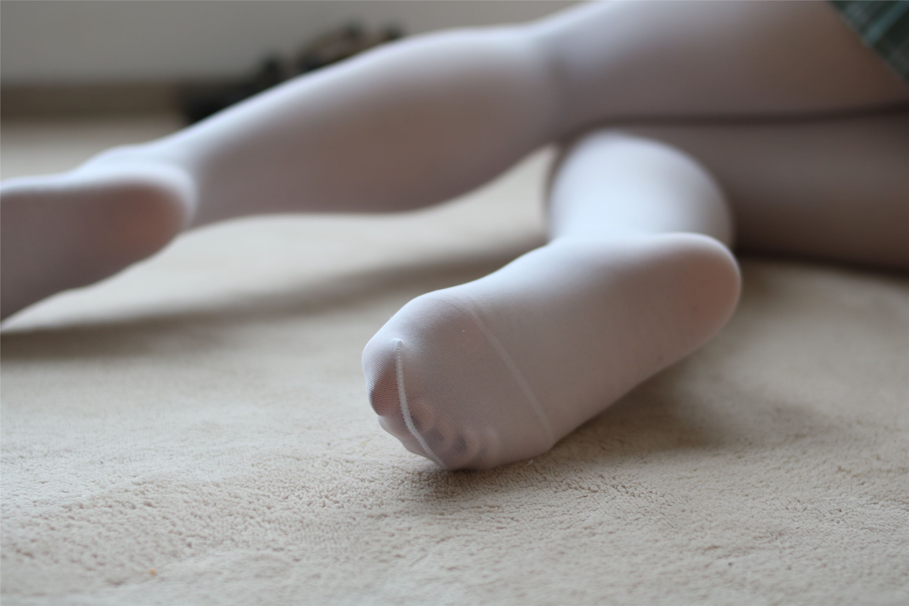 [森萝财团]萝莉丝足写真 BETA-023