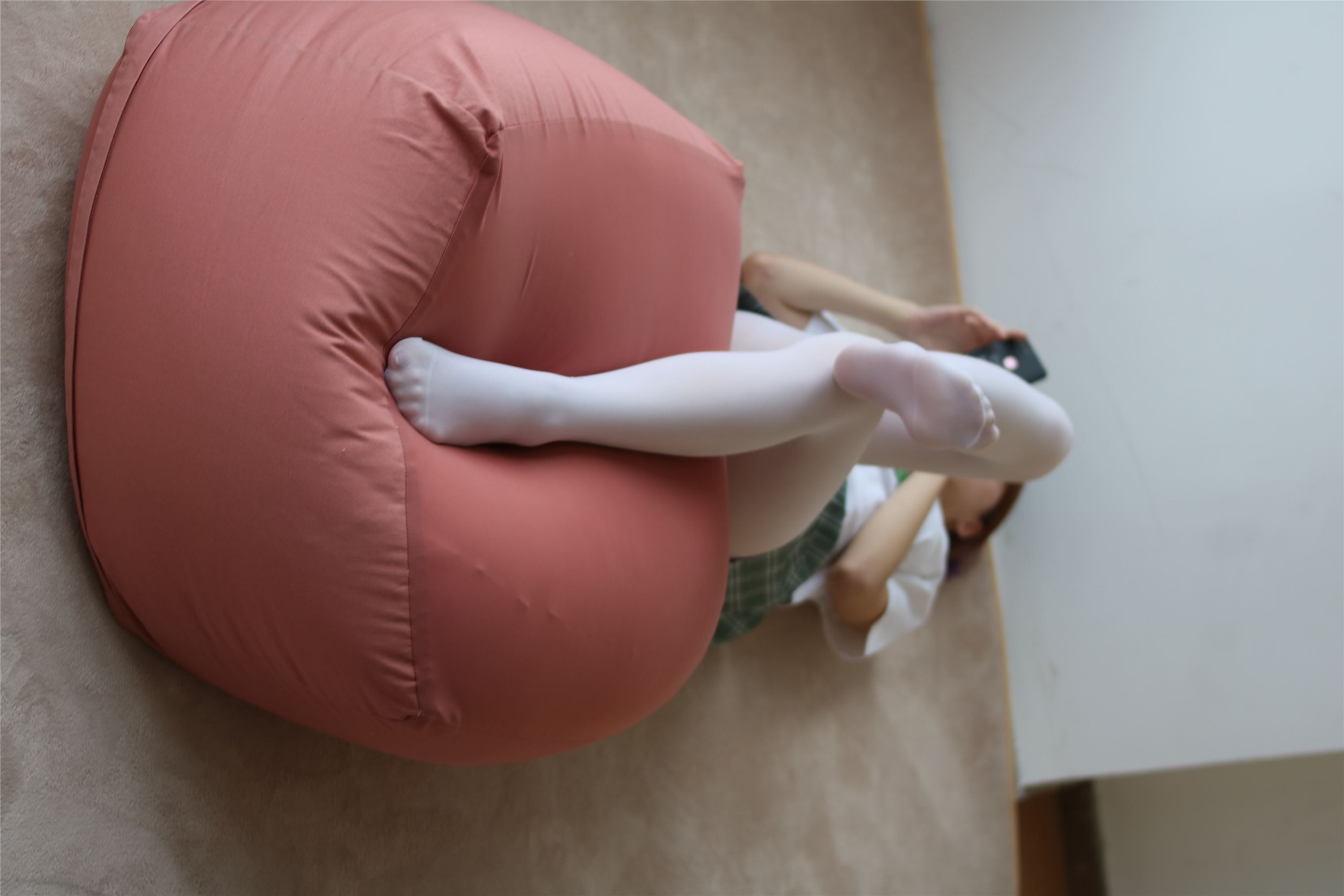 [森萝财团]萝莉丝足写真 BETA-023