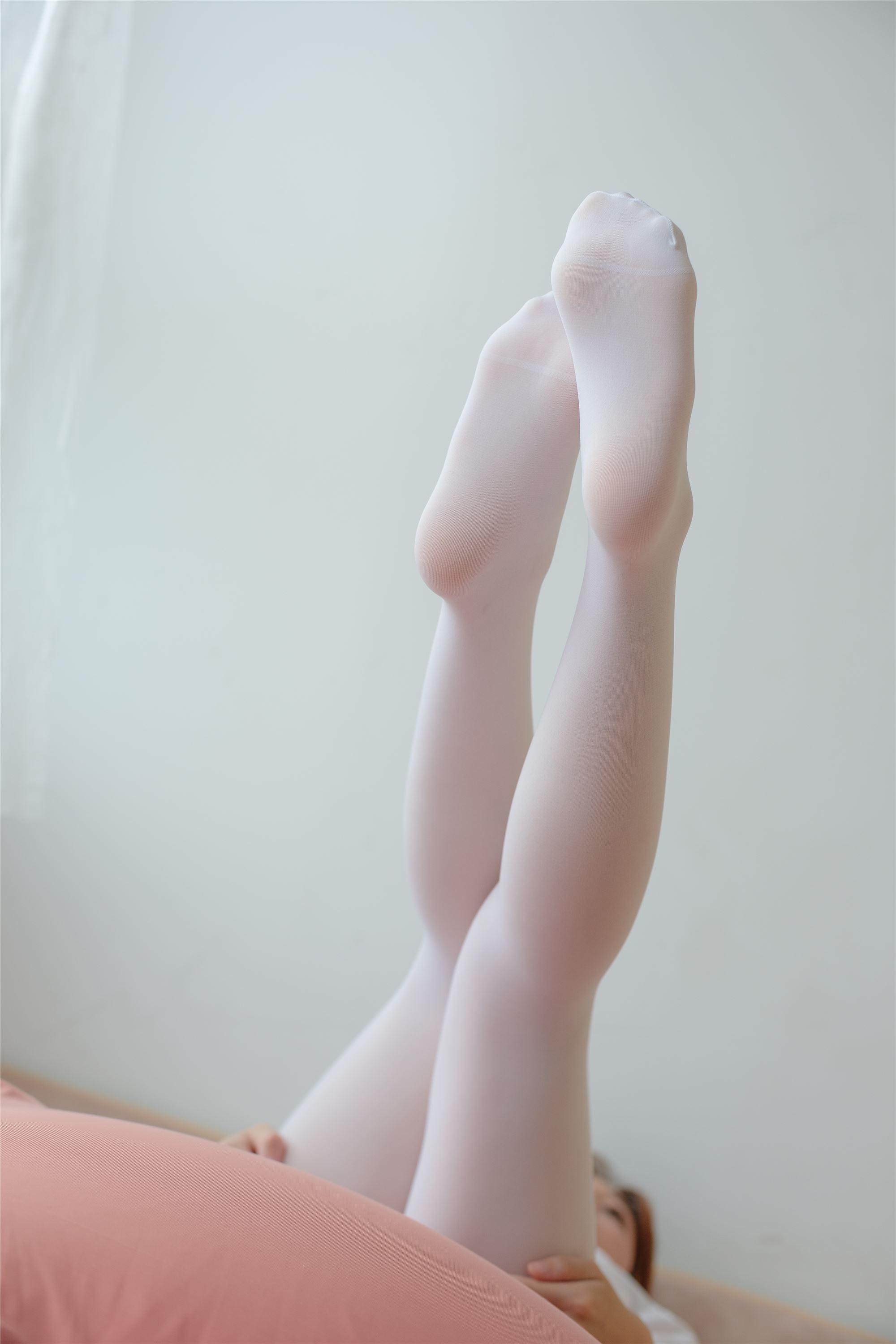 [森萝财团]萝莉丝足写真 BETA-023