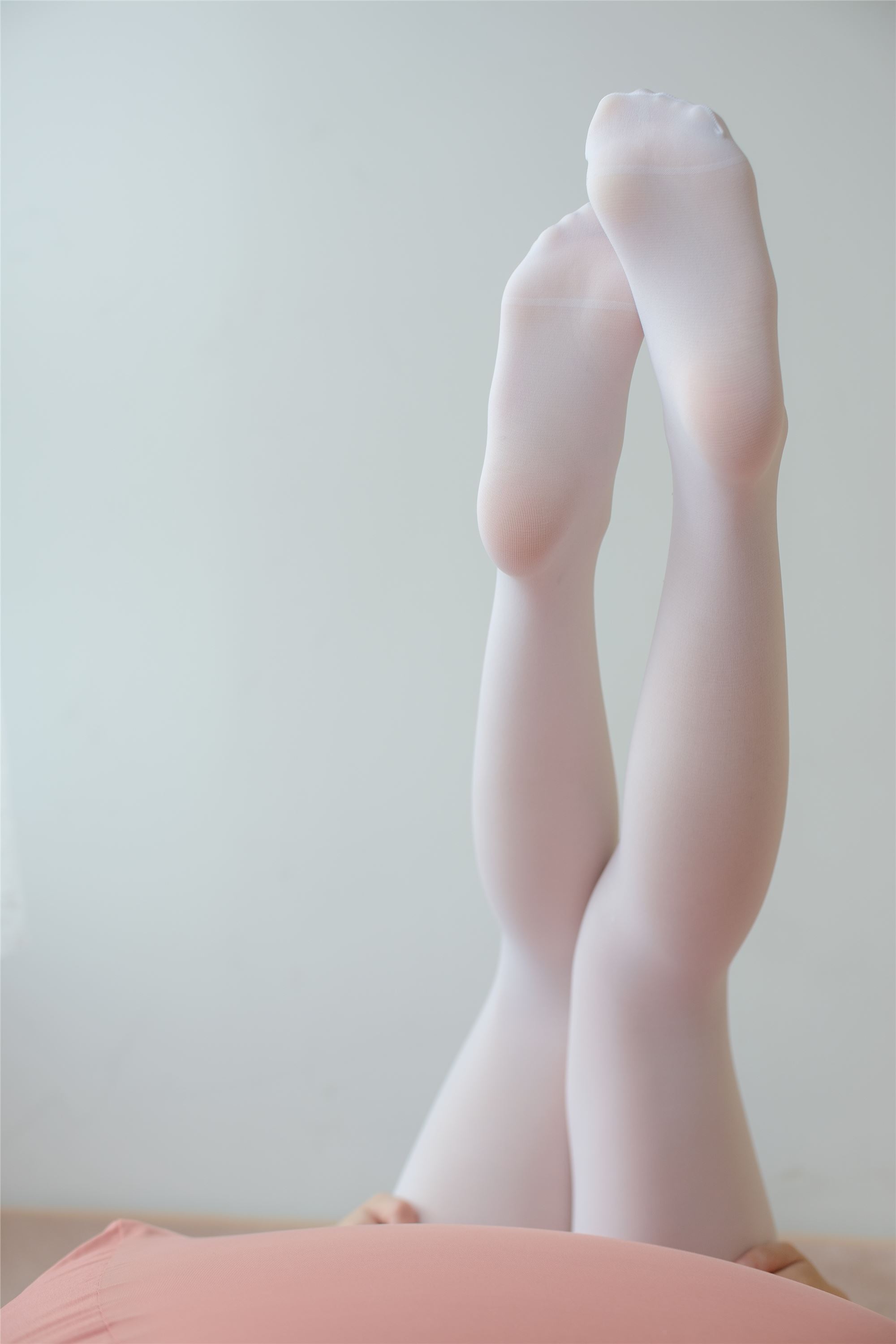 [森萝财团]萝莉丝足写真 BETA-023