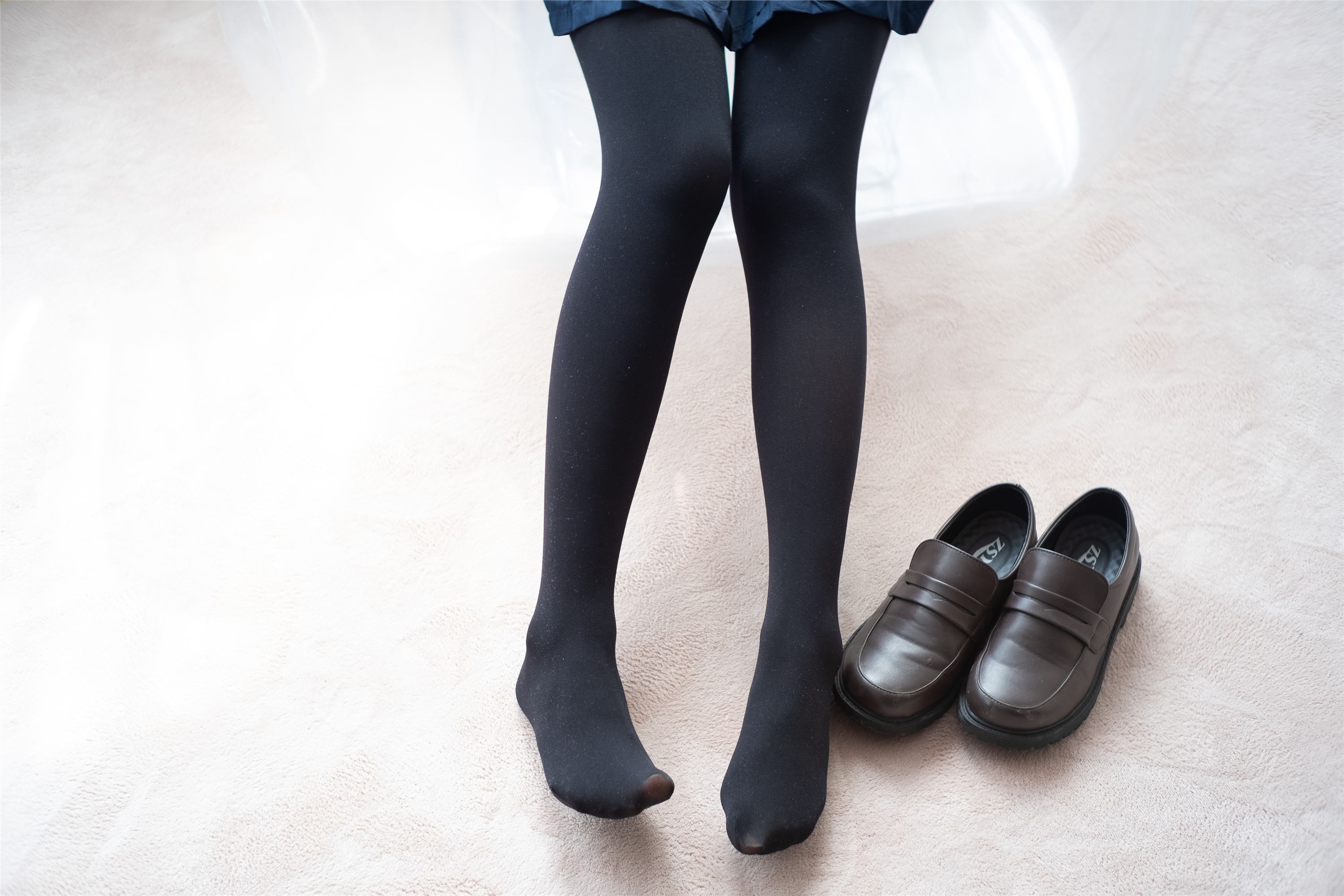 [森萝财团]萝莉丝足写真BETA-024