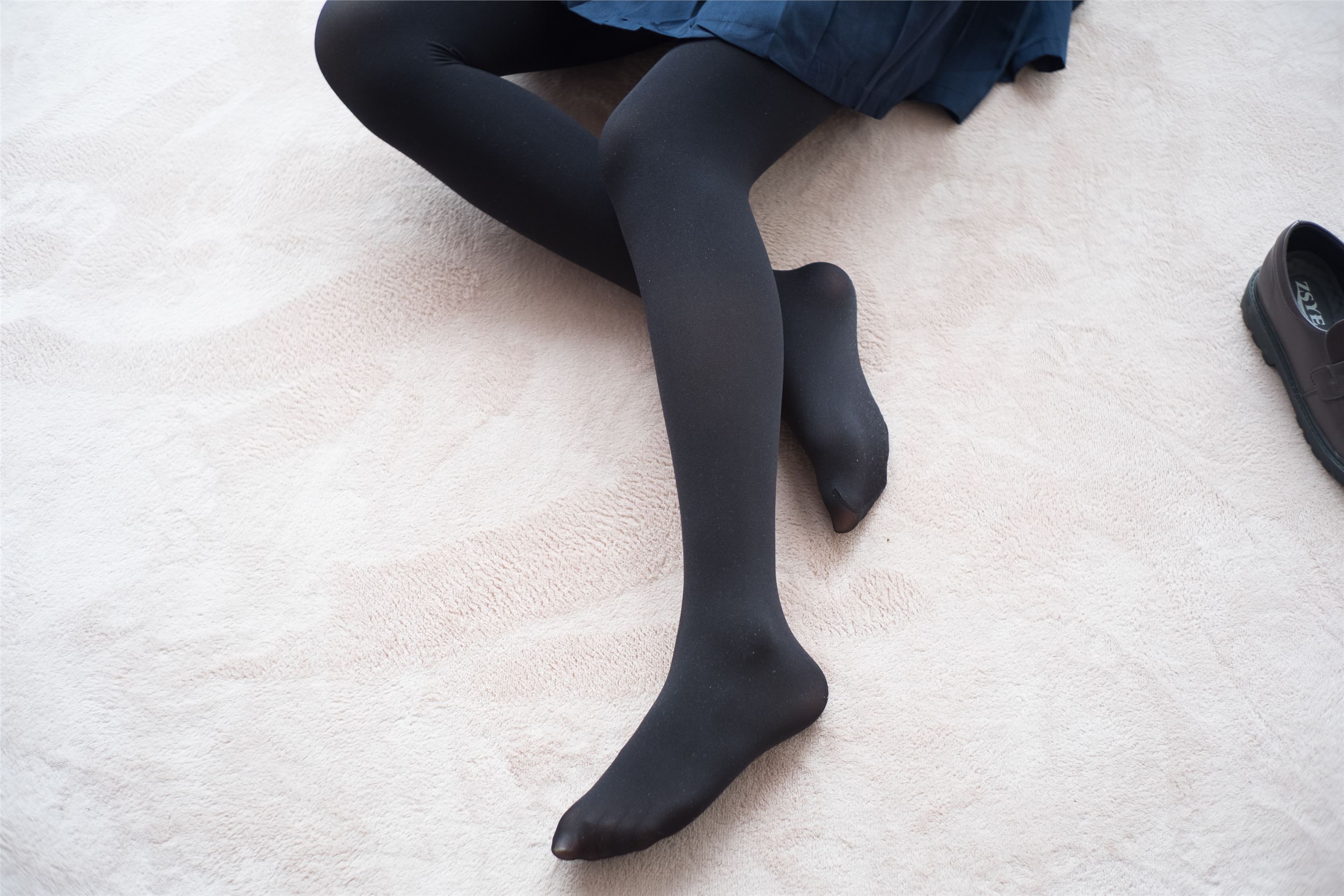 [森萝财团]萝莉丝足写真BETA-024