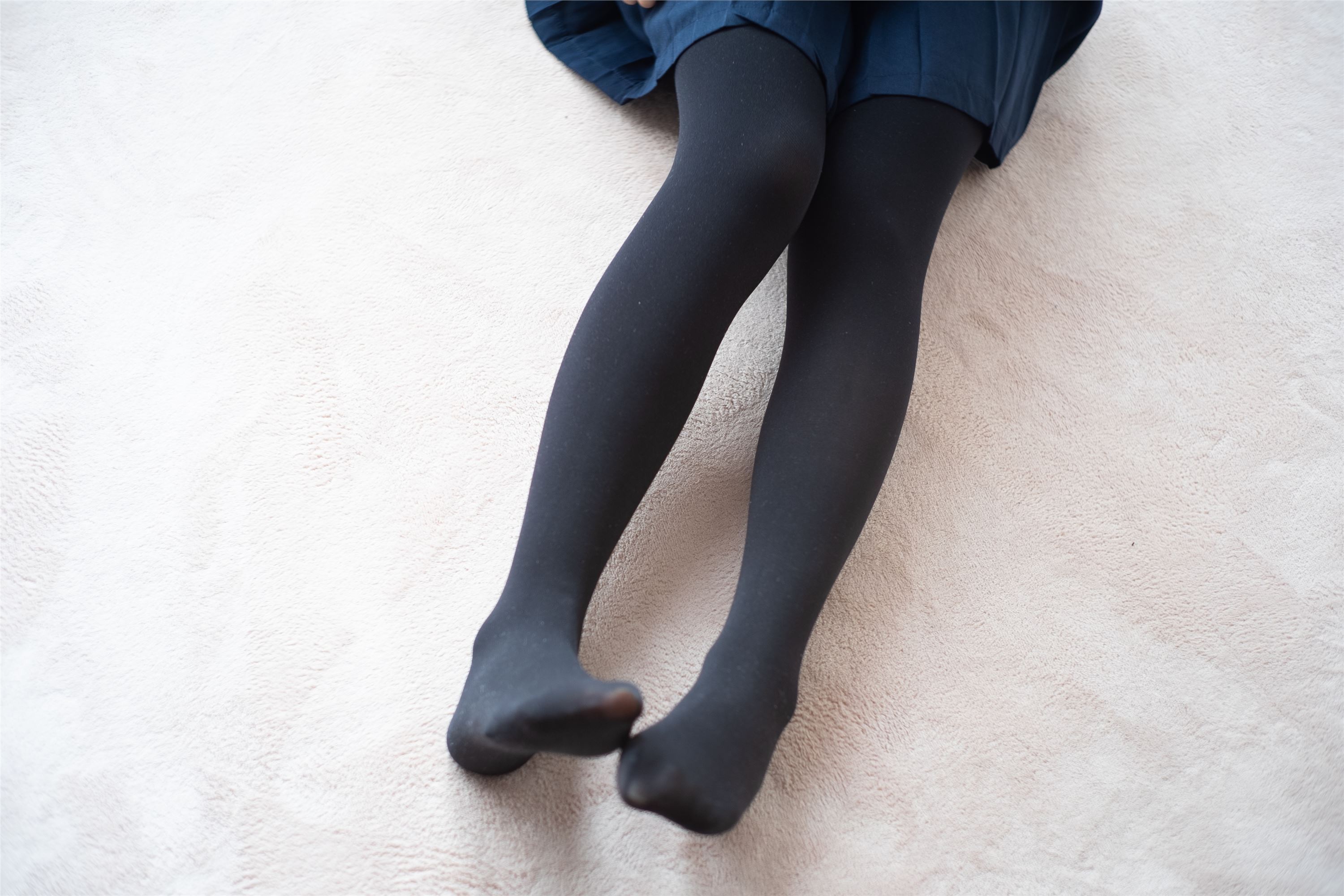 [森萝财团]萝莉丝足写真BETA-024