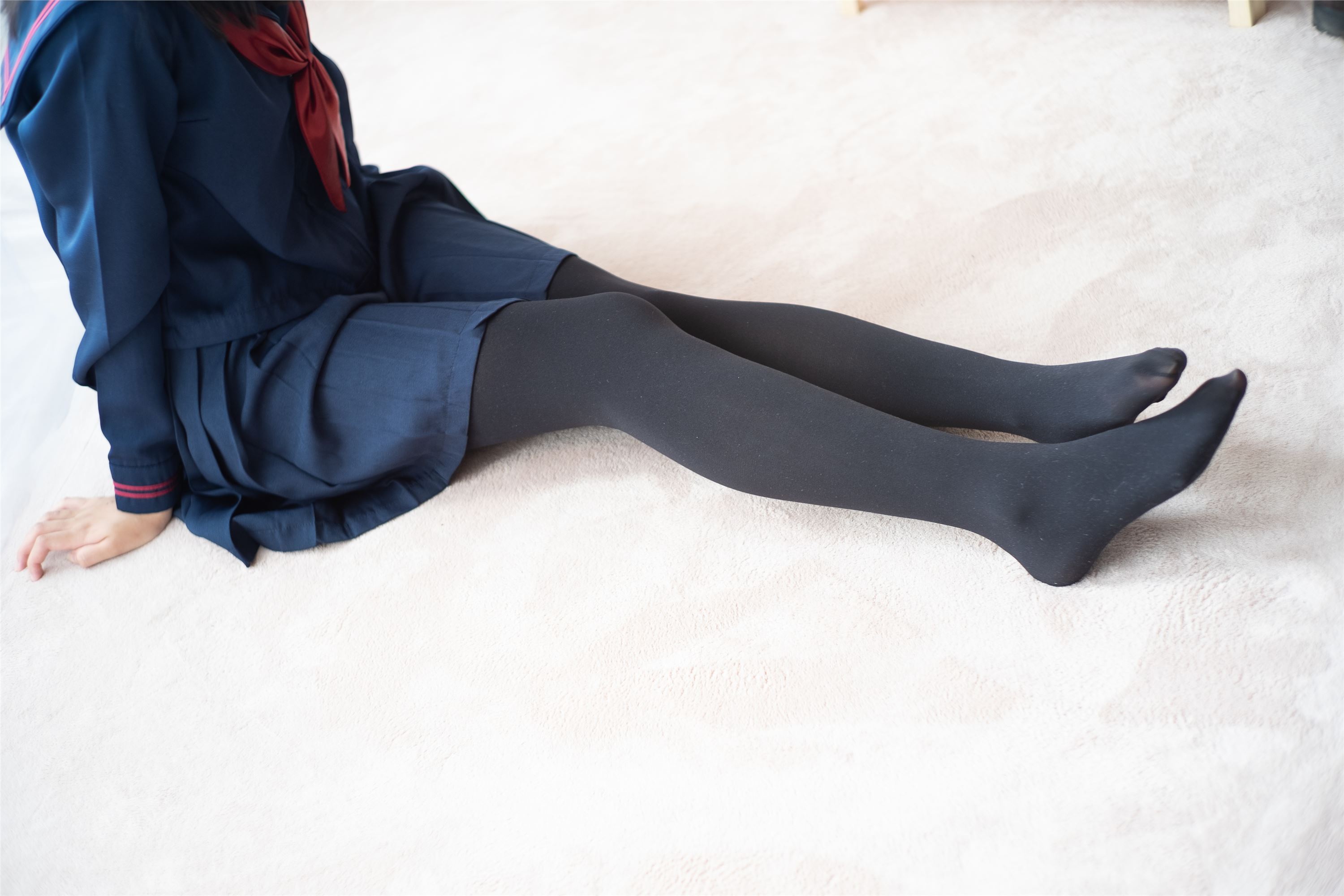 [森萝财团]萝莉丝足写真BETA-024